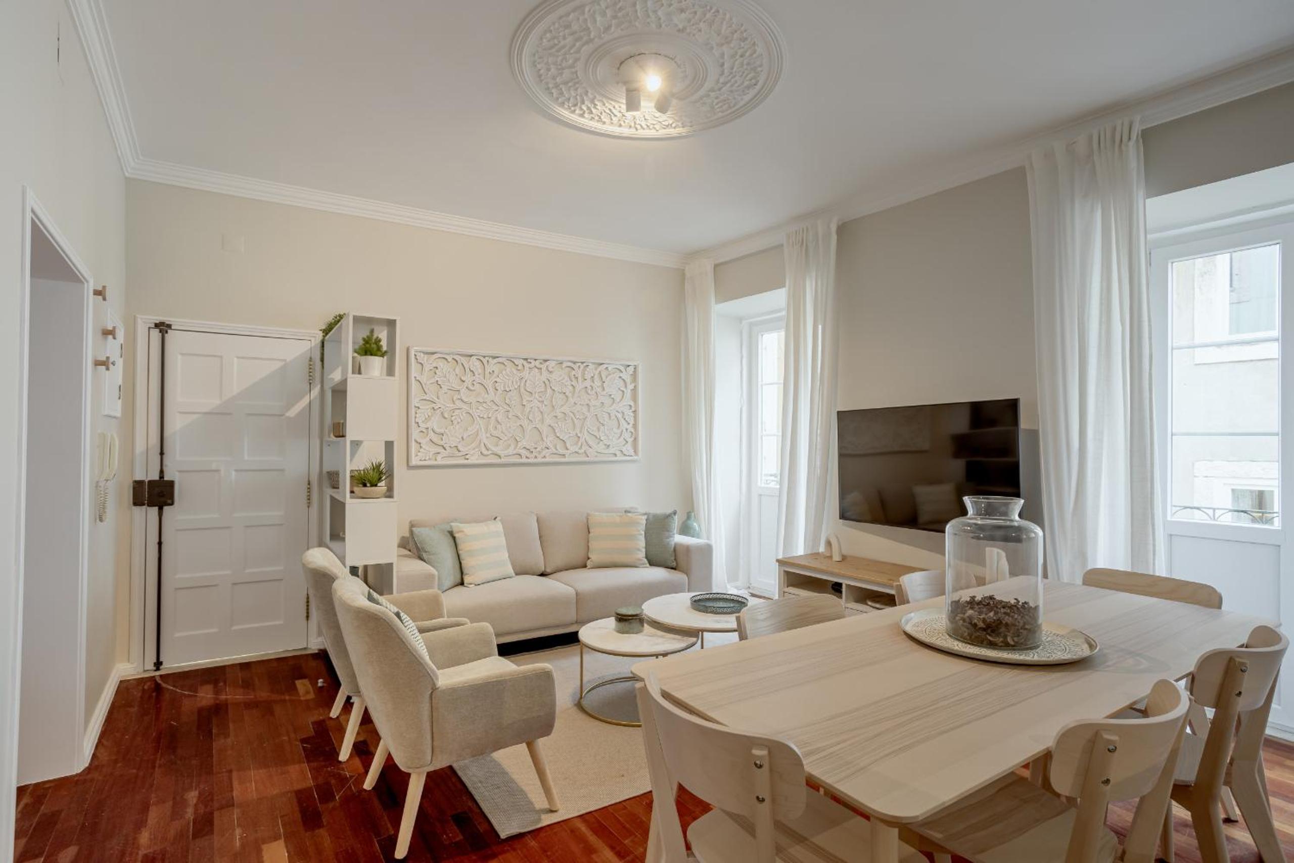 Bairro Alto Elegant by Homing