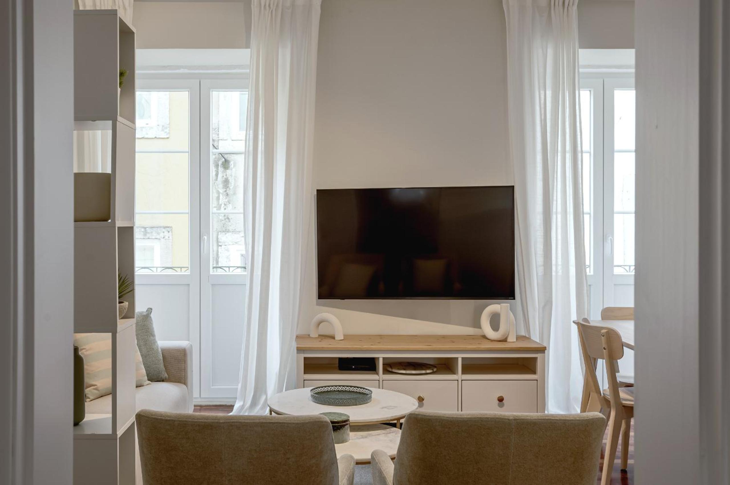 Bairro Alto Elegant by Homing