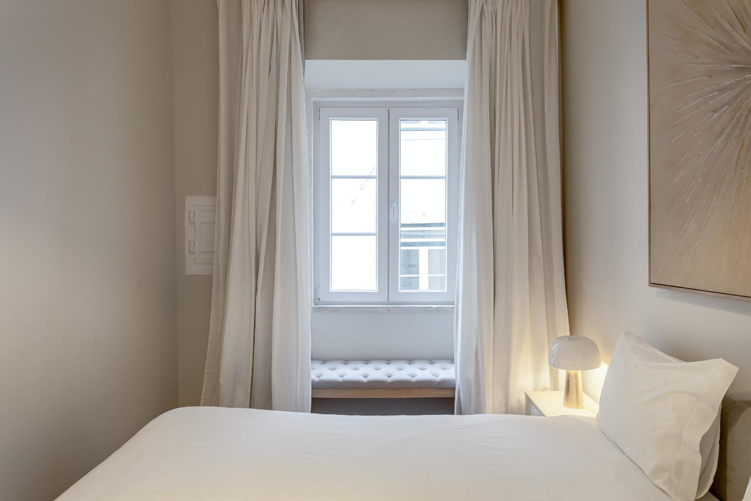 Bairro Alto Elegant by Homing