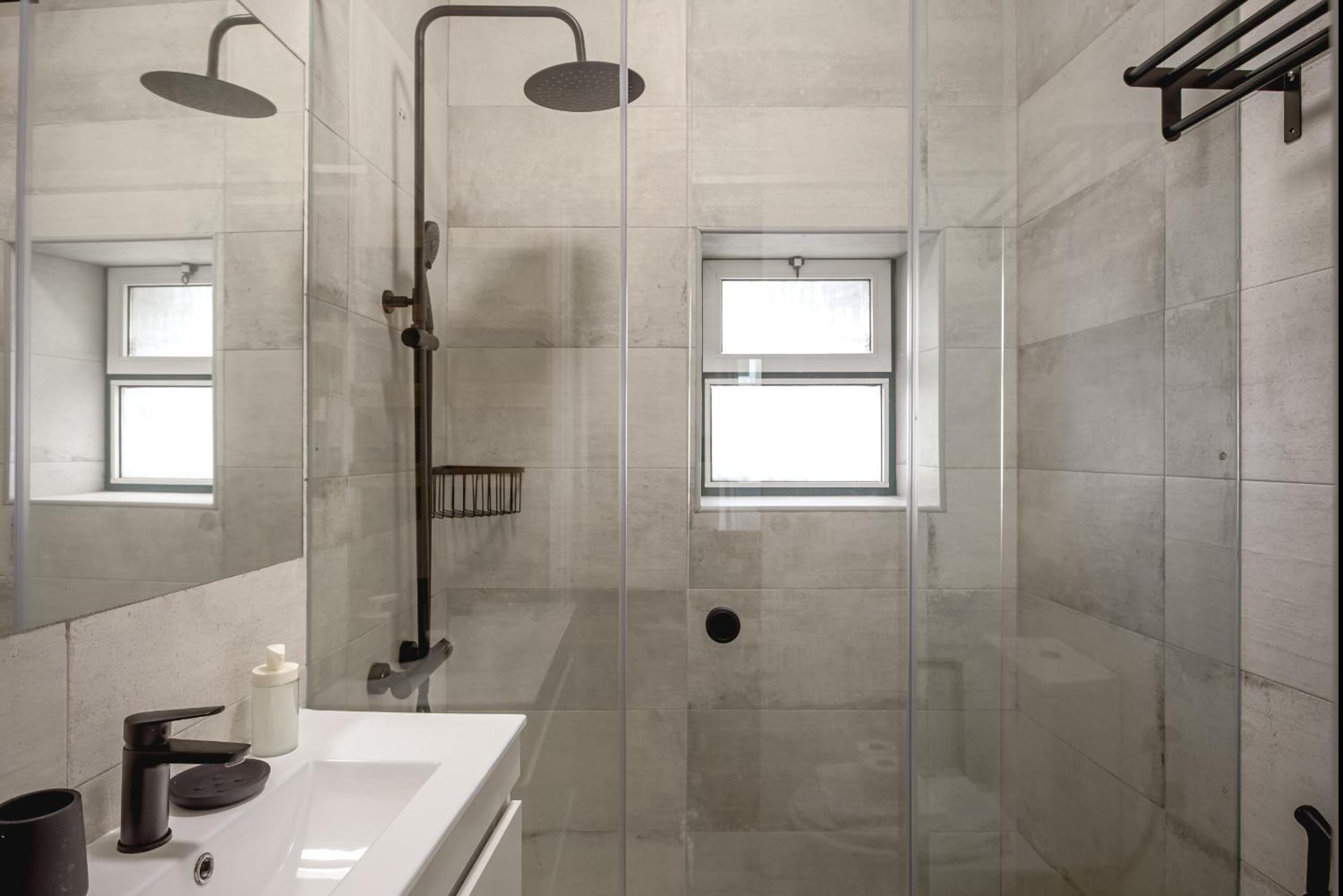 Bairro Alto Elegant by Homing