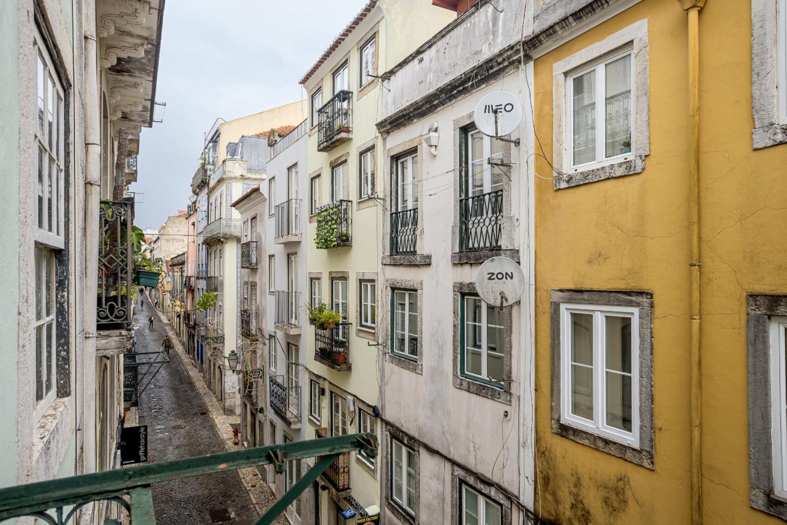 Bairro Alto Elegant by Homing