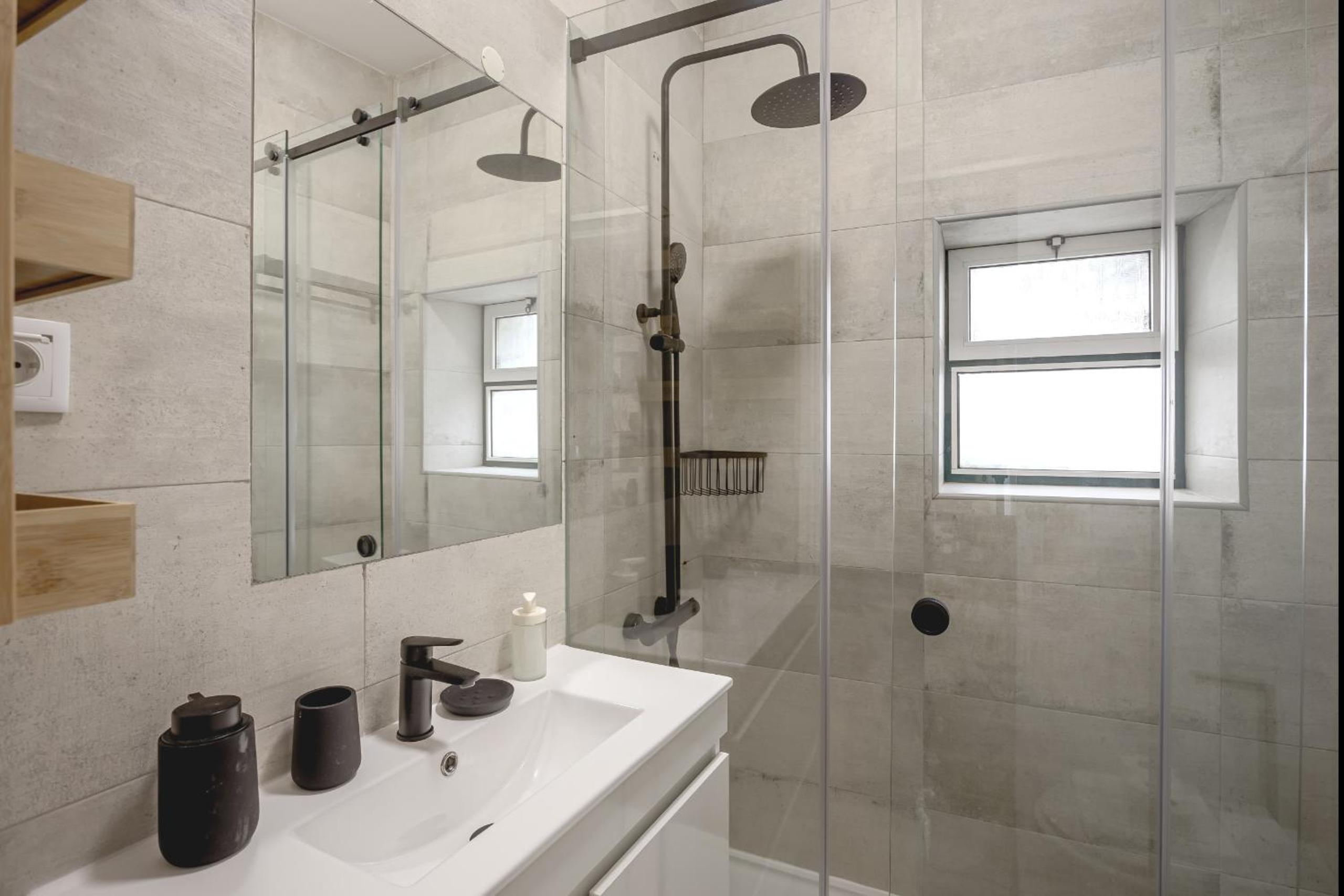 Bairro Alto Elegant by Homing