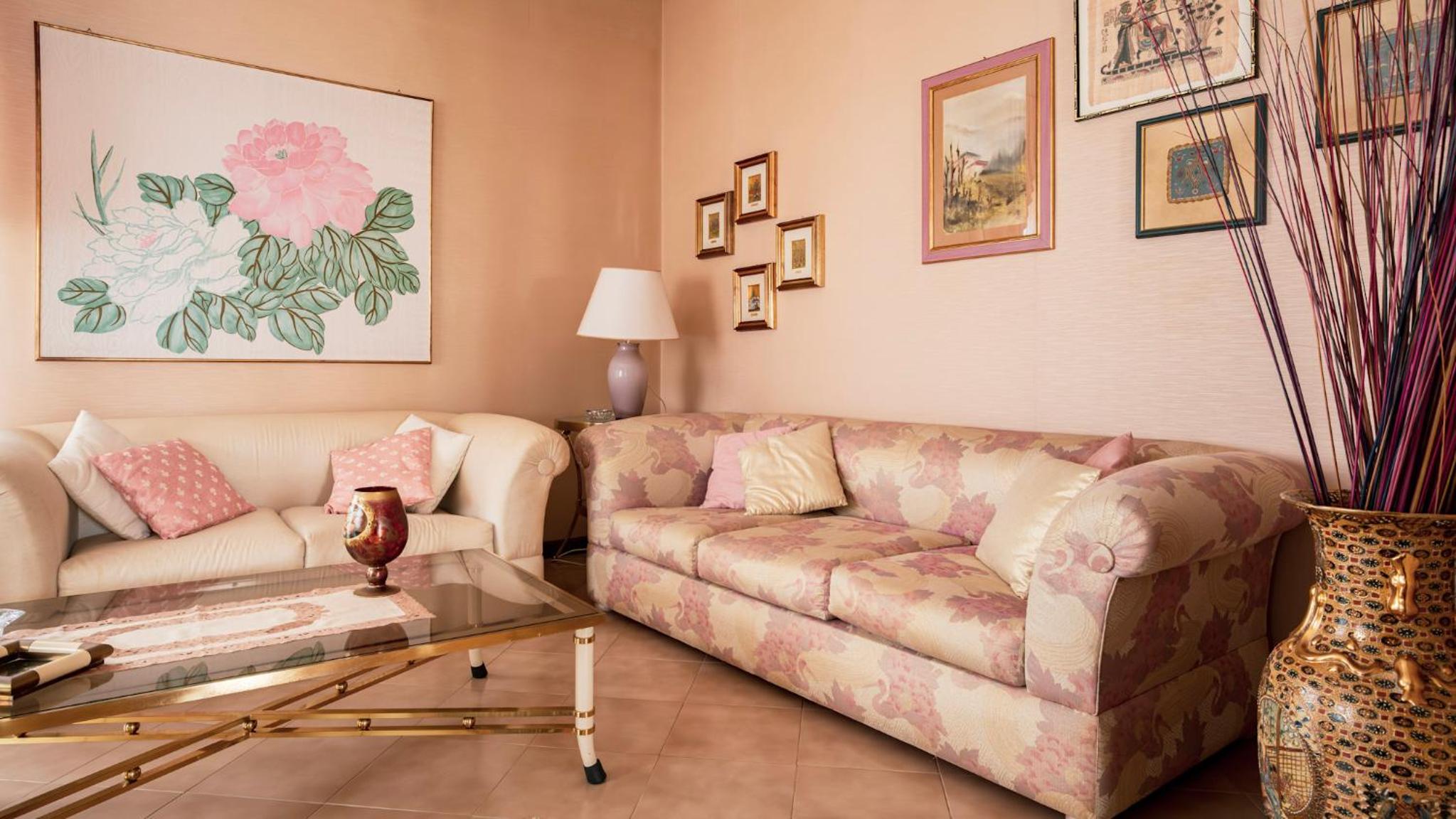 Angelina Square Home