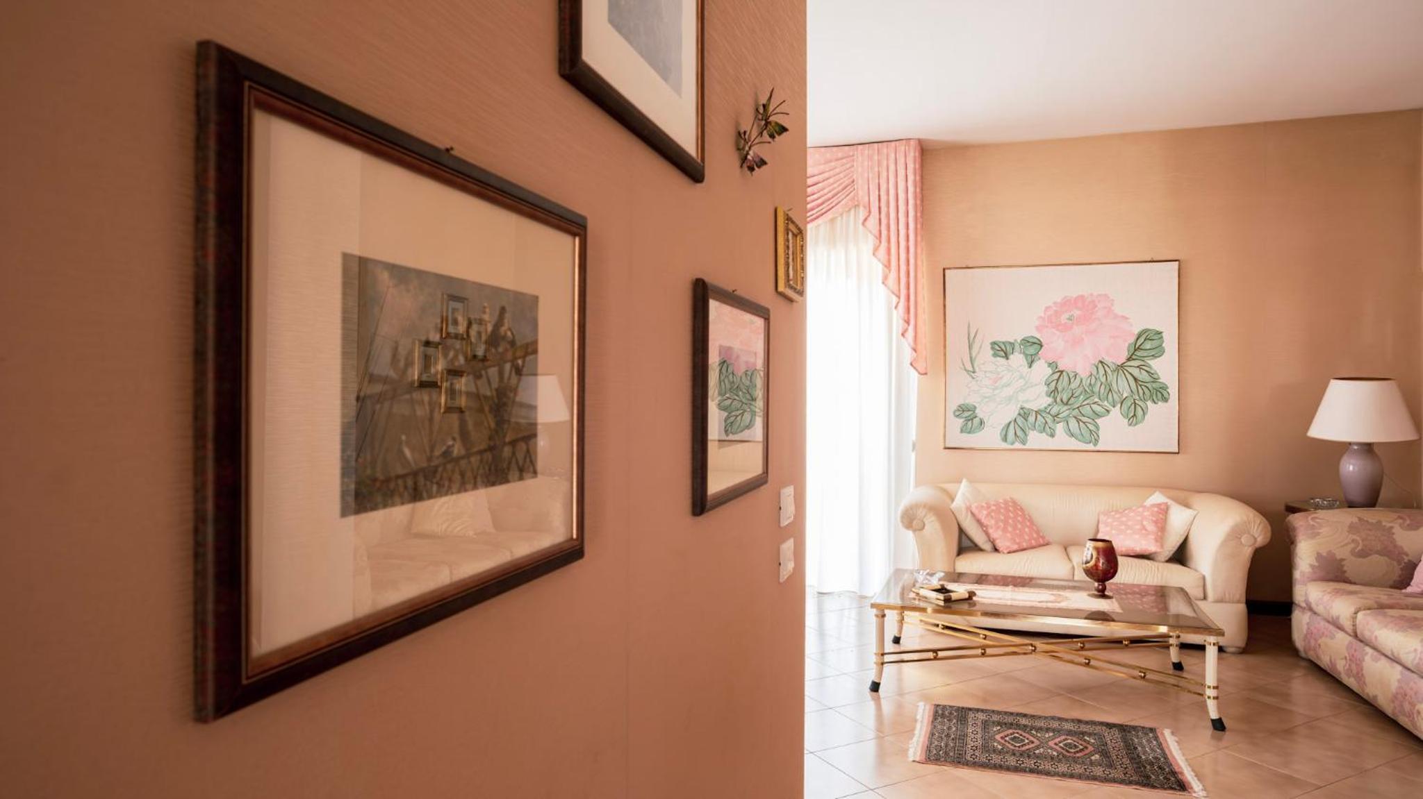 Angelina Square Home