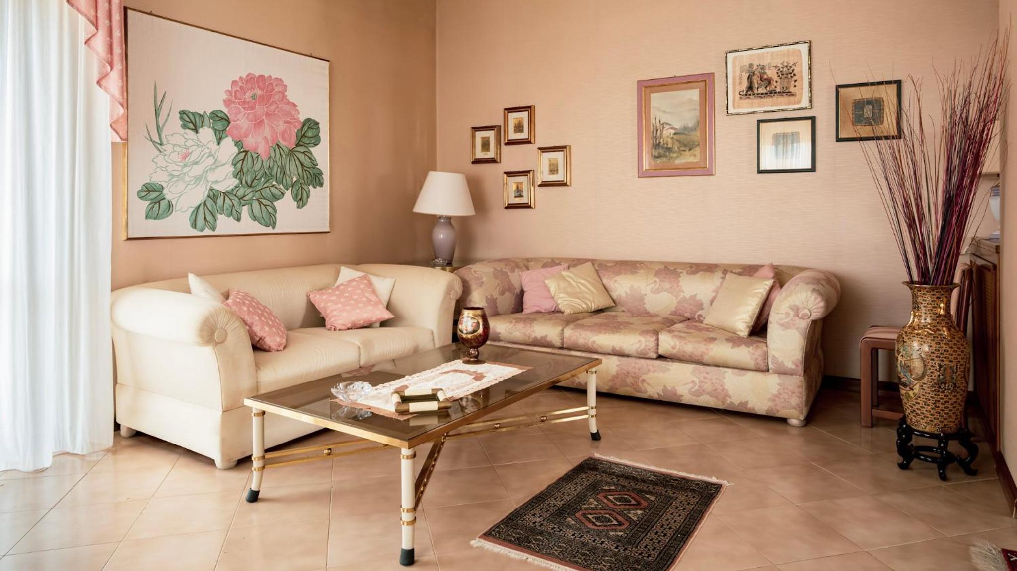 Angelina Square Home