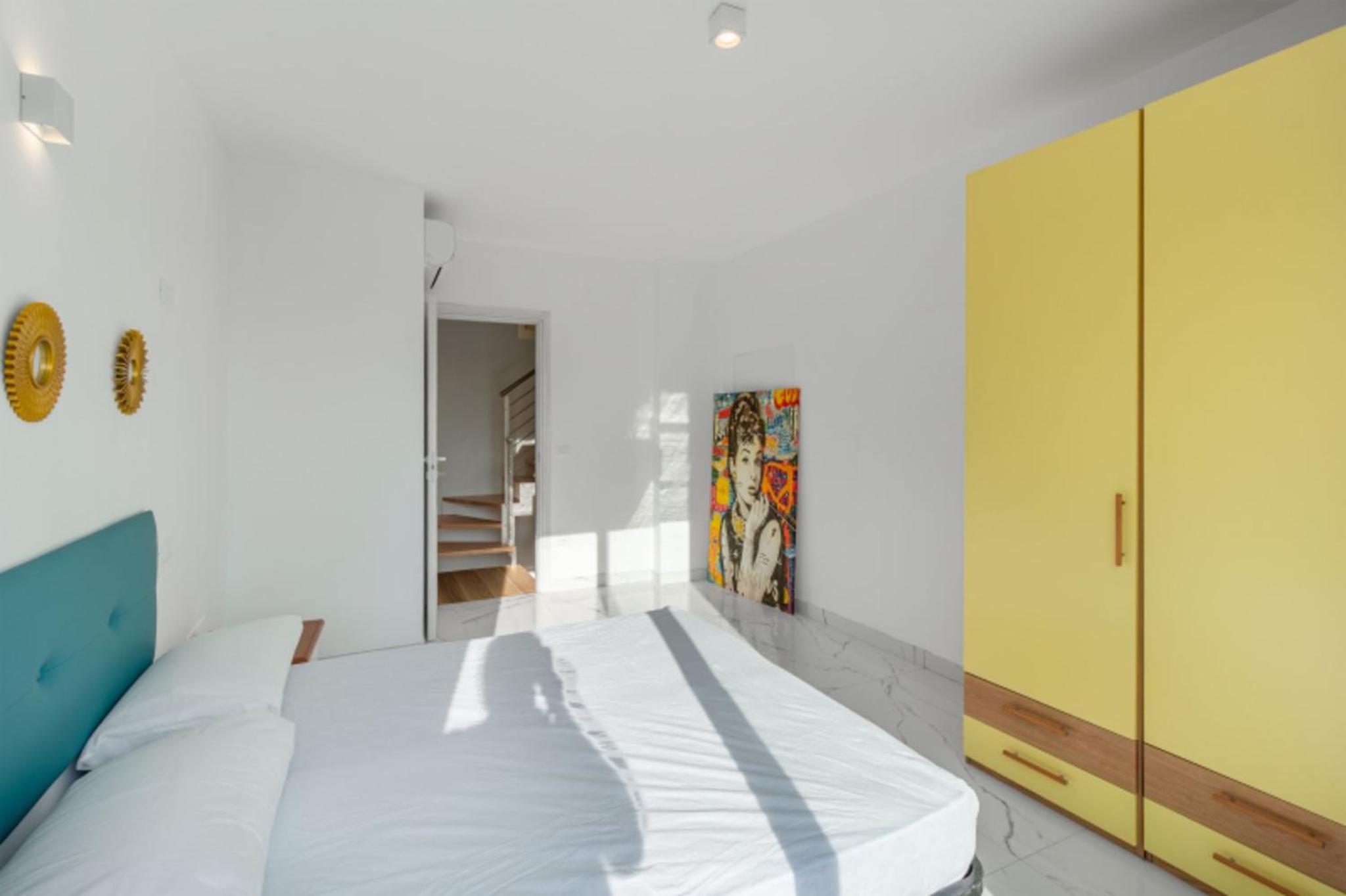 Elegant apartment with shared pool