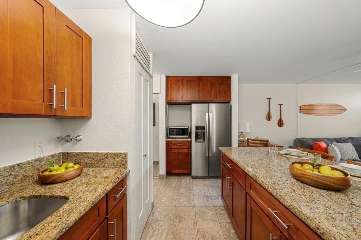 Maui Vista 1106 · MV 1106 Updated 1BD Condo Steps from Beach Poo