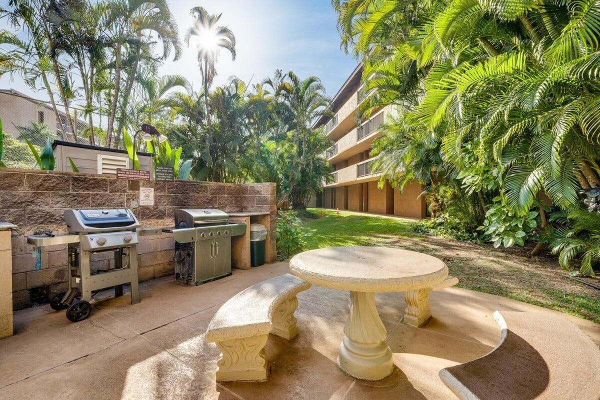 Maui Vista 1106 · MV 1106 Updated 1BD Condo Steps from Beach Poo