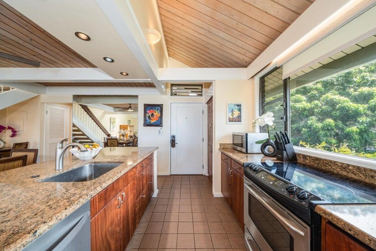 Kahana Village 2 · KHV 2 Direct Oceanfront 2BD Condo Steps to Be