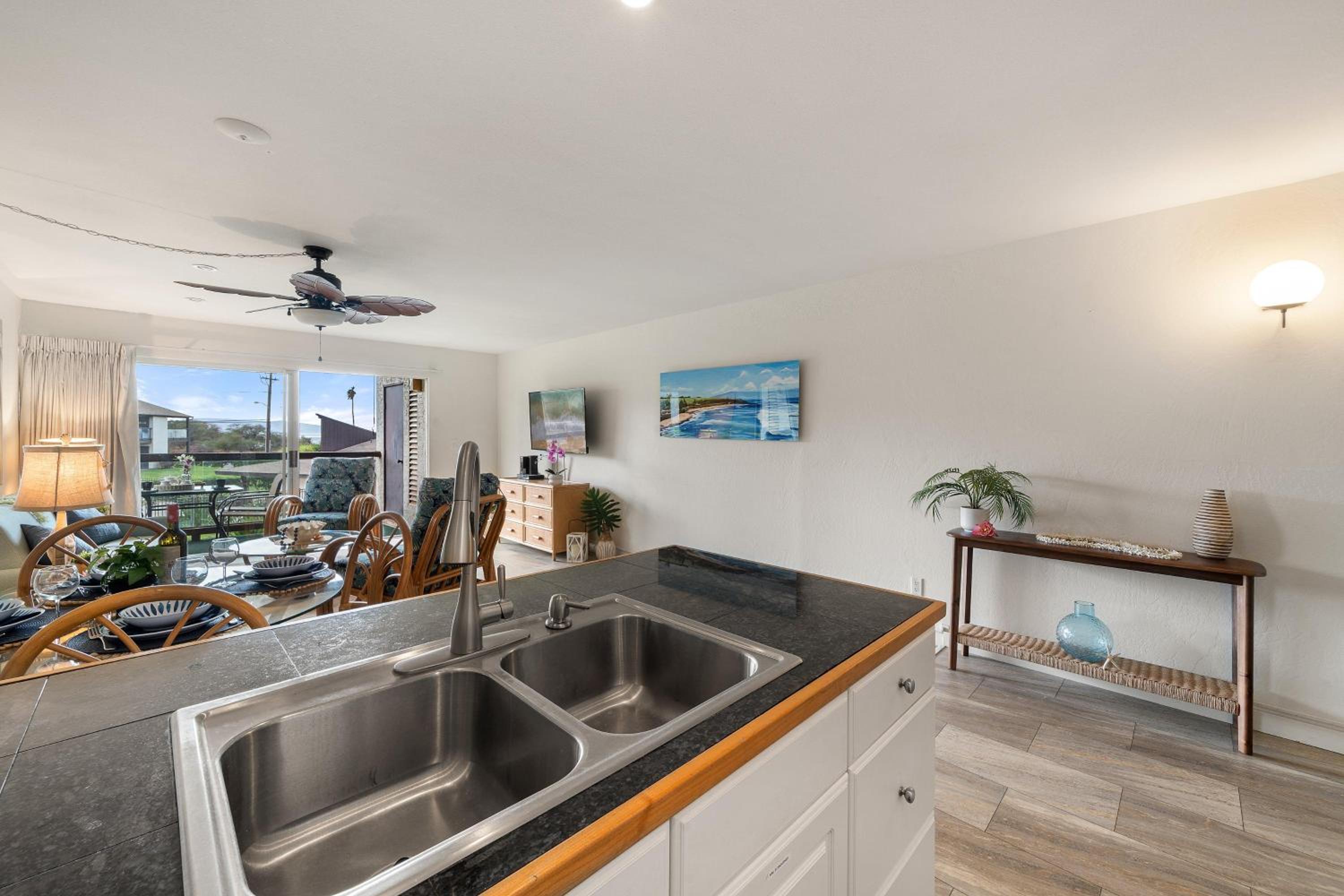 Hale Kamaole 210 · HAK 210 1BD Ocean view Walk to the Beach and