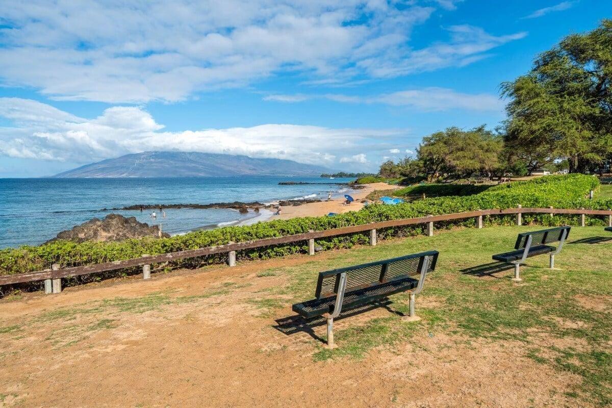 Hale Kamaole 210 · HAK 210 1BD Ocean view Walk to the Beach and