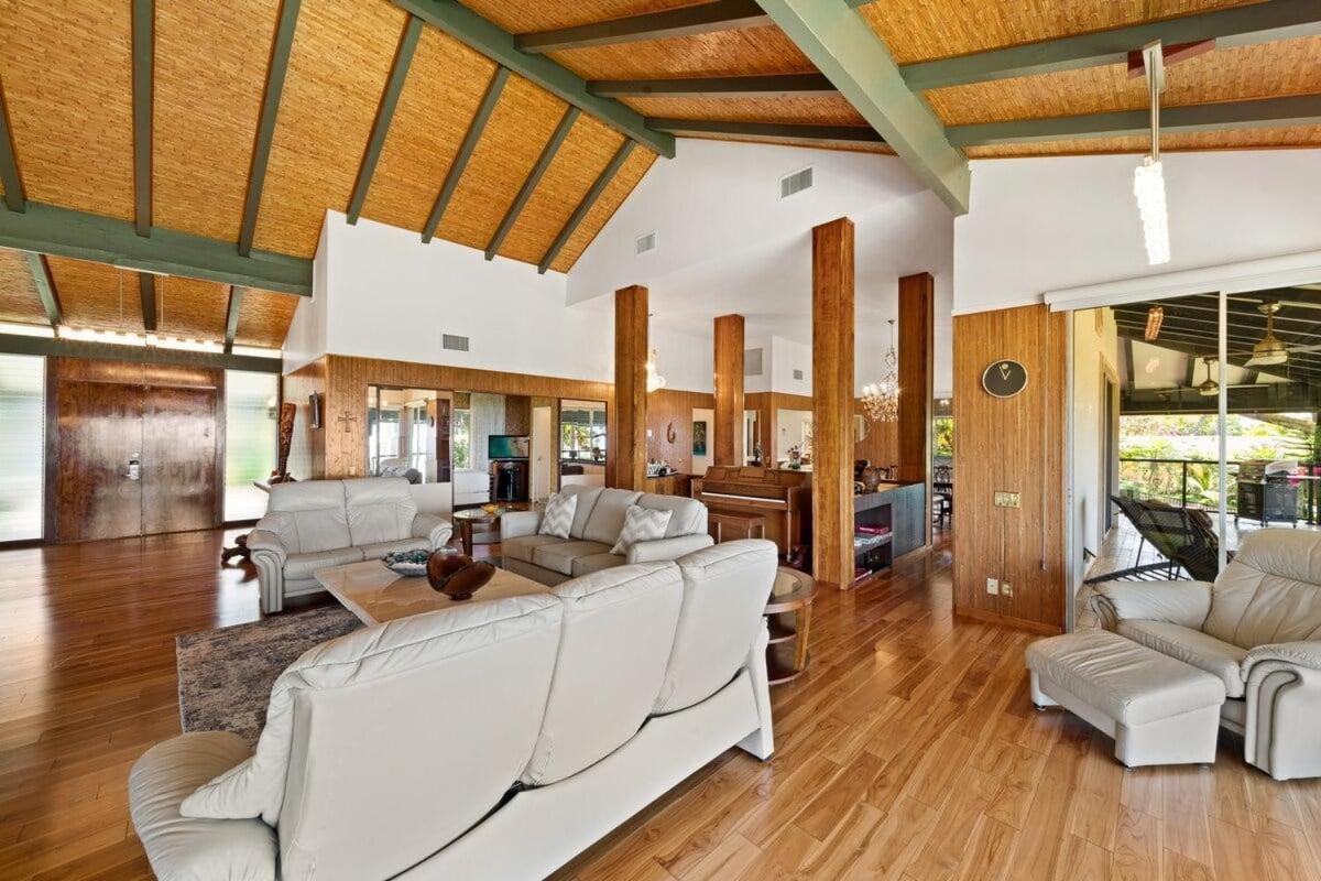 Hale Kalapu · Large Home 180° Ocean Views Walk2Beach Hale Kalapu