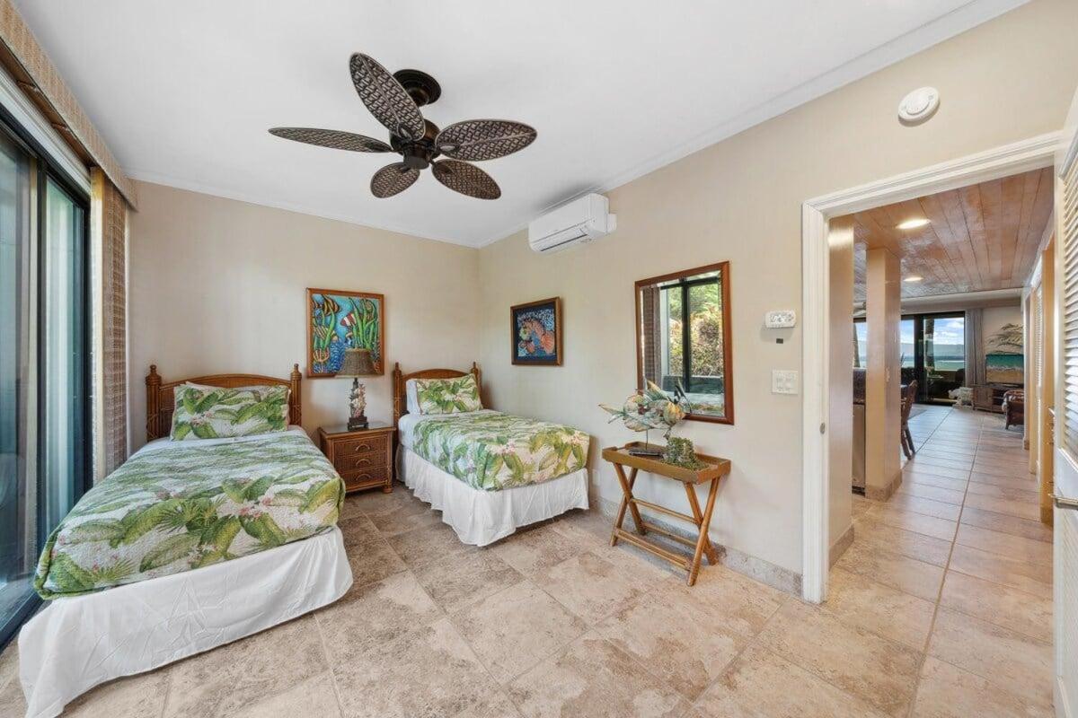 Kahana Village 31 · KHV 31 Spacious Direct Oceanfront 3BD Condo