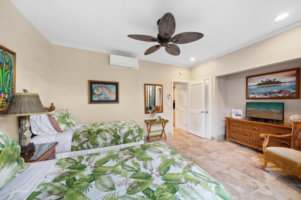 Kahana Village 31 · KHV 31 Spacious Direct Oceanfront 3BD Condo