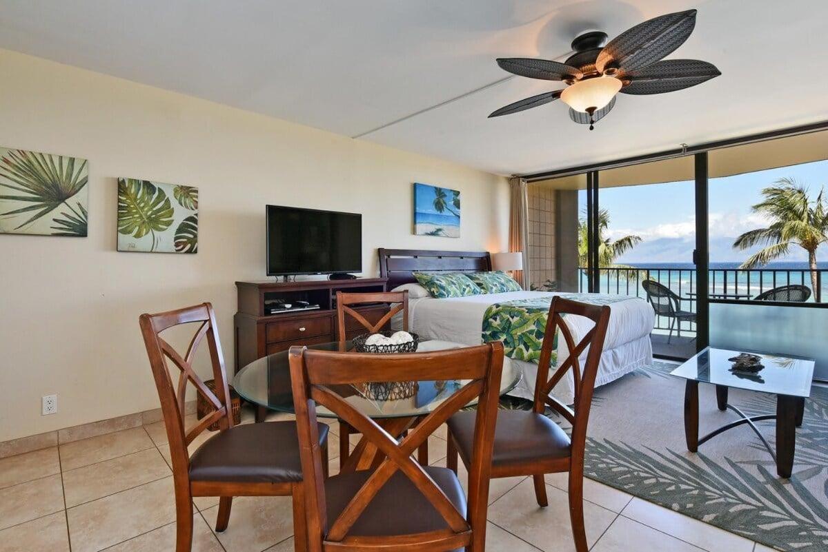 Valley Isle 407 · VI 407 BeachFront Studio w Pool
