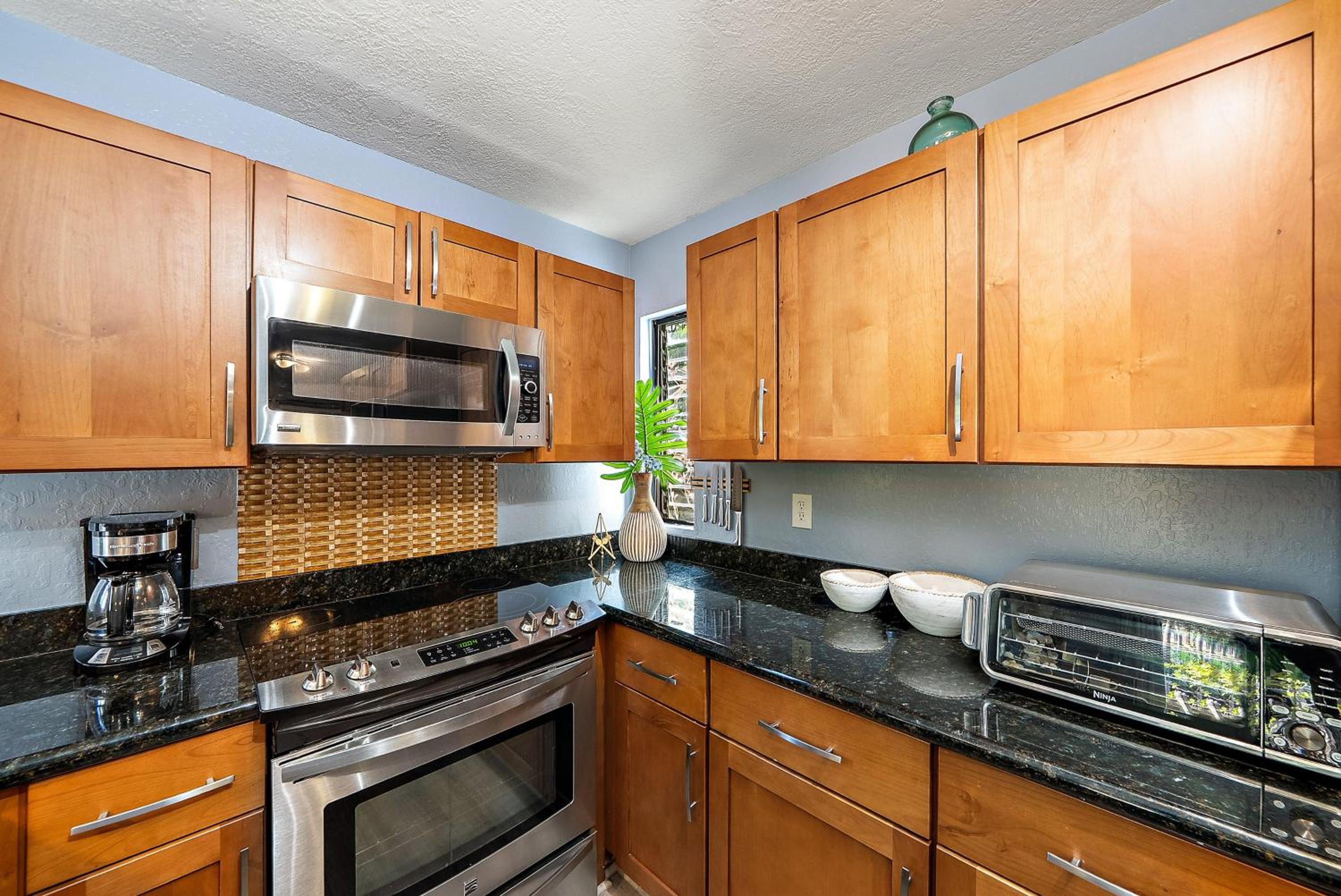 Kihei Resort 127 · KRS 127 Relaxing 1BD Condo w AC Pool Beach Ne