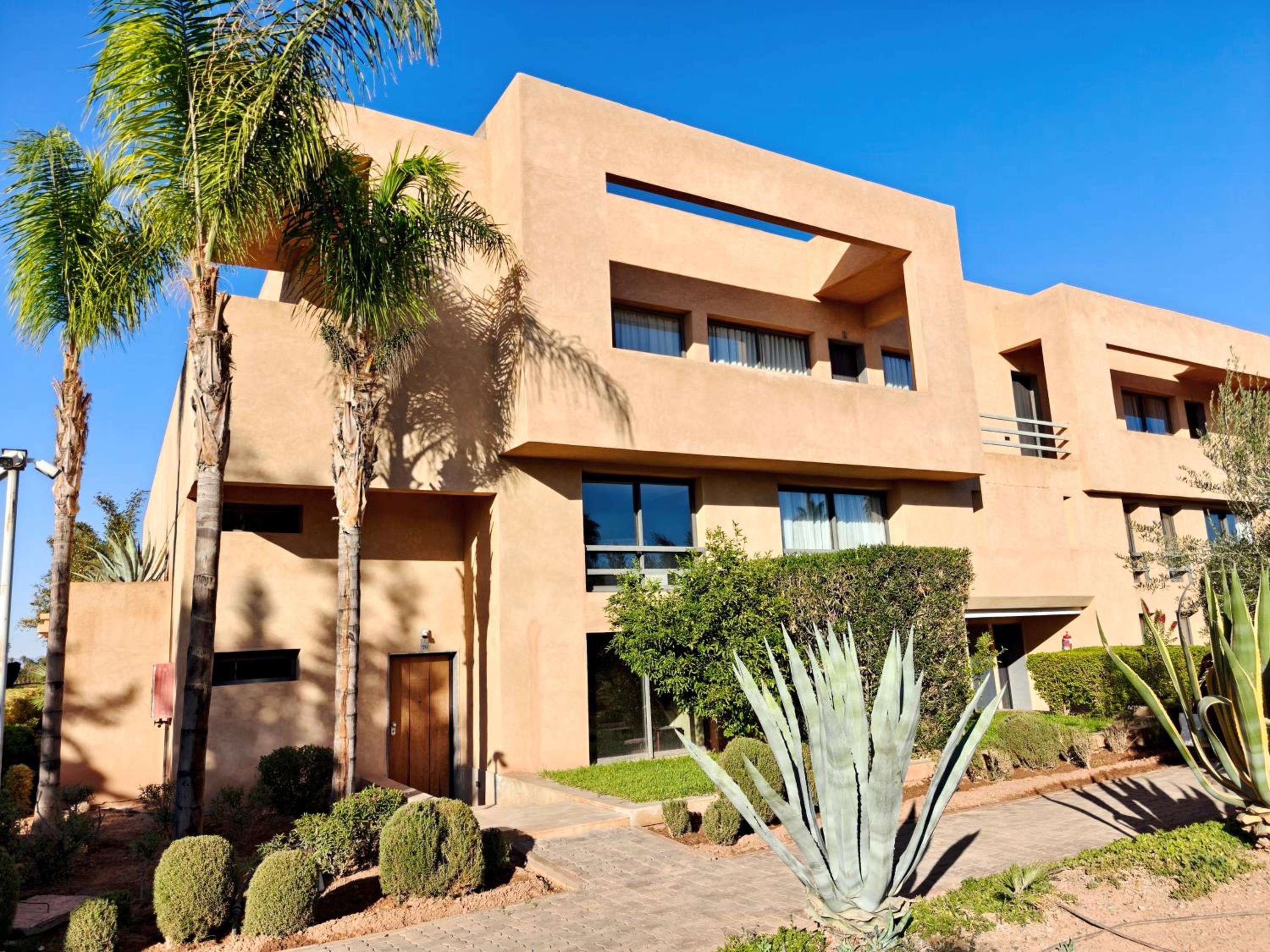 Duplex Premium 3 Suites, Style Villa, Terrasse & Accès direct piscine, Oliver Palm Resort Marrakech
