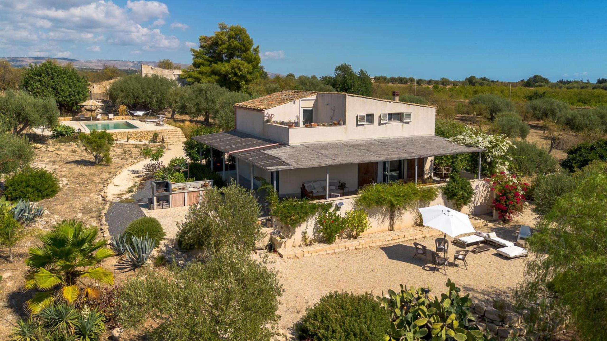 Villa Silvia with Swimming Pool by Wonderful Italy