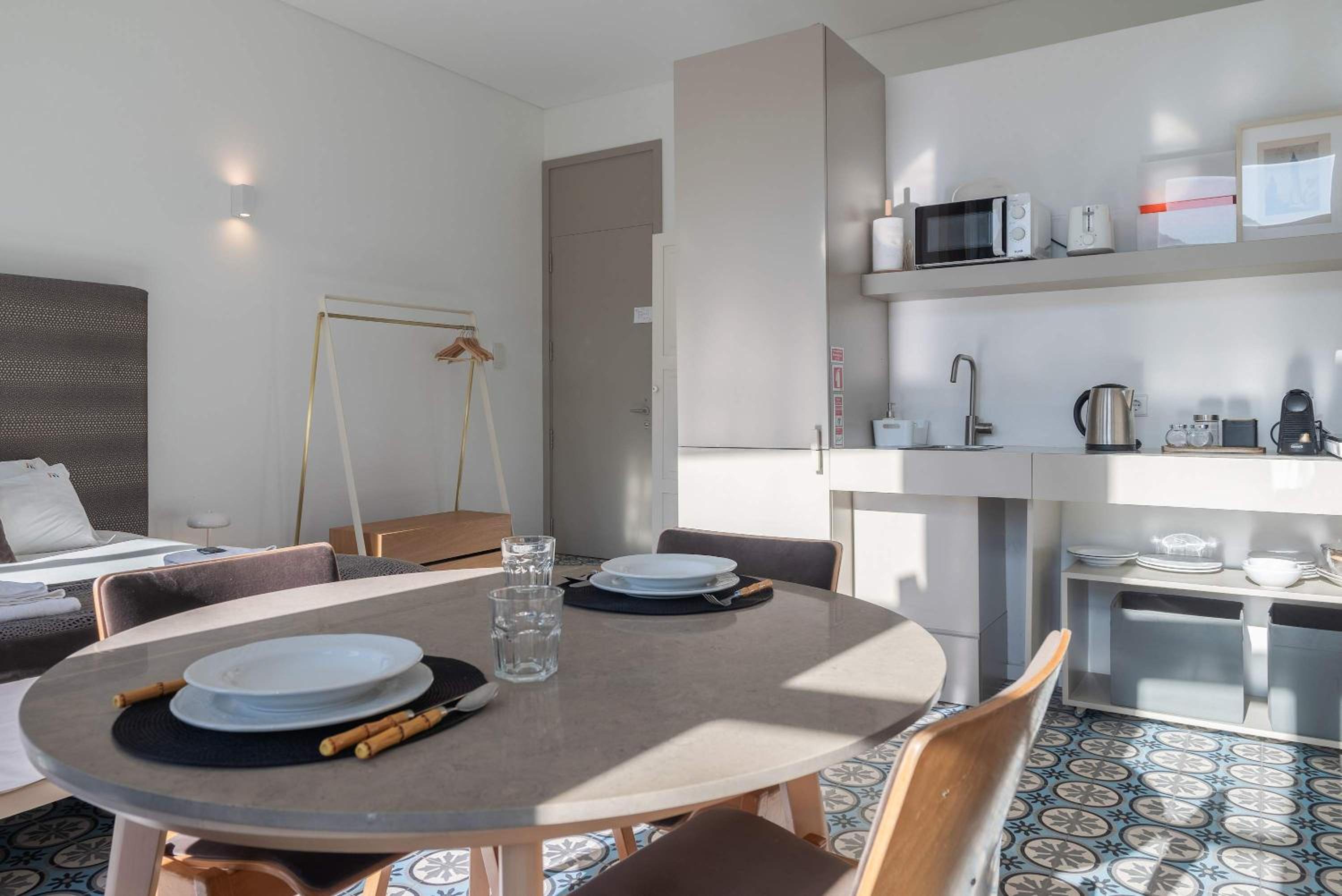 Liiiving in Porto - Design Palace Studio