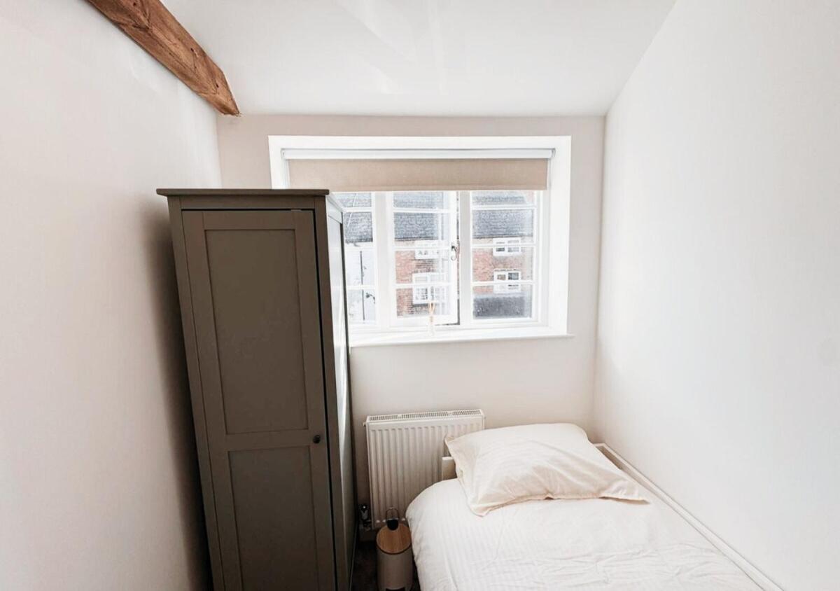 Cosy & Luxury 2BR Flat in Calverton