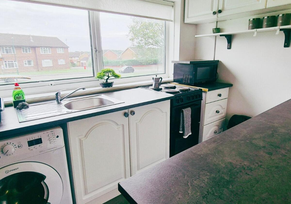 Comfy 3BR Flat on Quiet Street in Wollaton