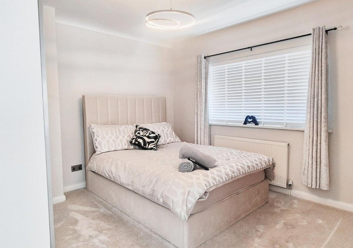 Cosy 2BR House on Quiet Street