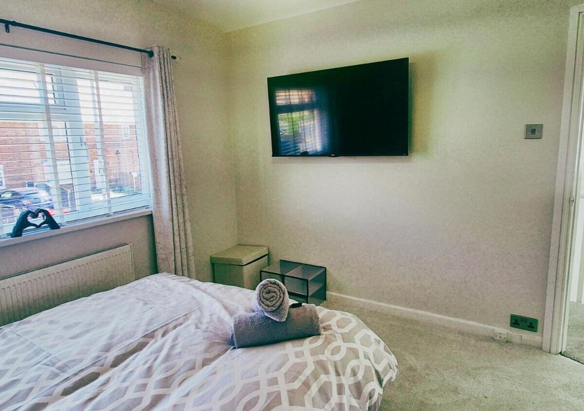 Cosy 2BR House on Quiet Street