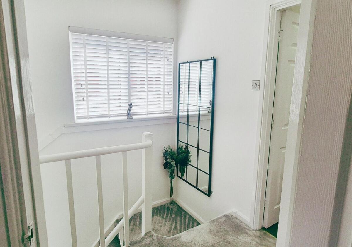 Cosy 2BR House on Quiet Street