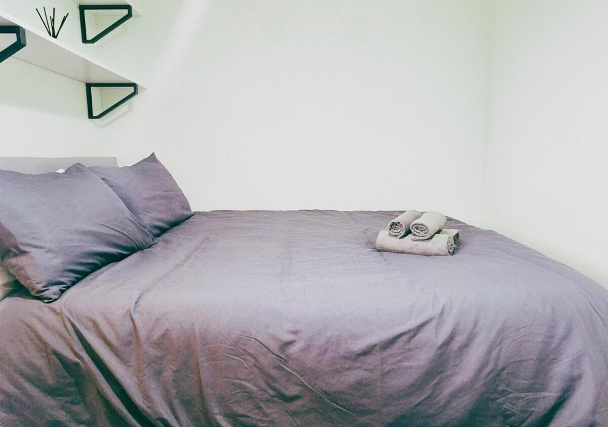 Comfy 3BR Flat on Quiet Street in Wollaton
