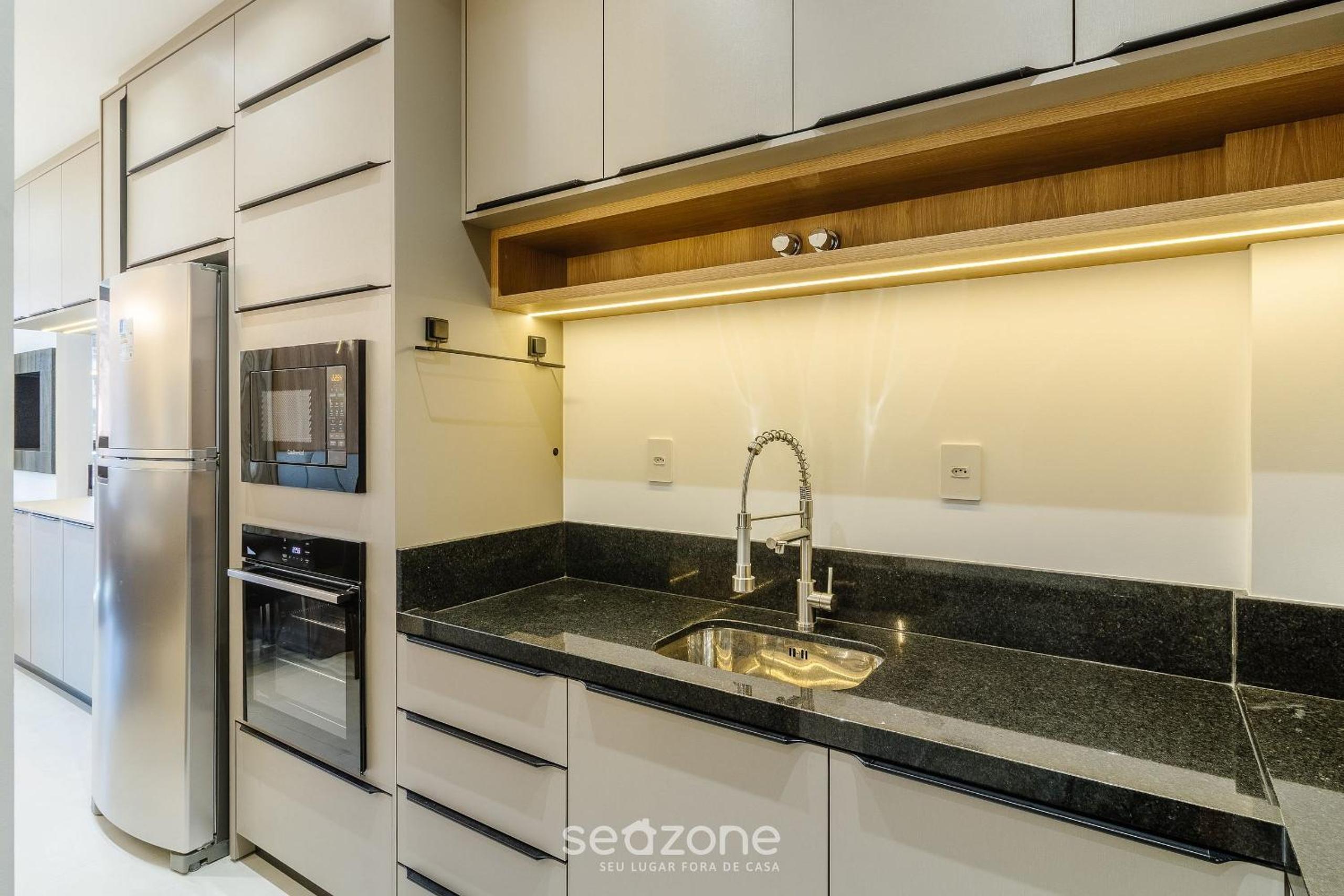 Apartments in a building 200 m from Perequê beach - RIHs