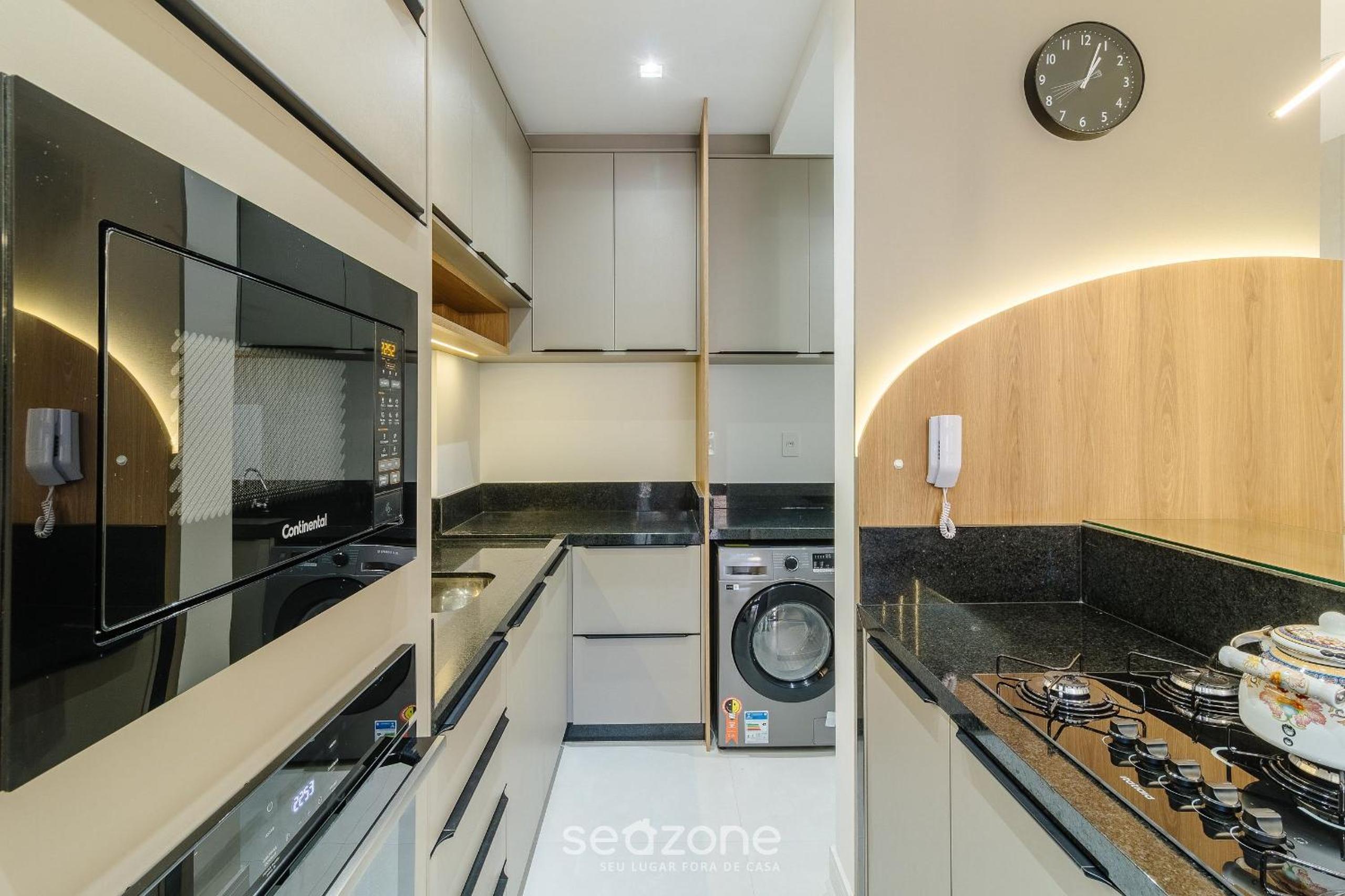 Apartments in a building 200 m from Perequê beach - RIHs