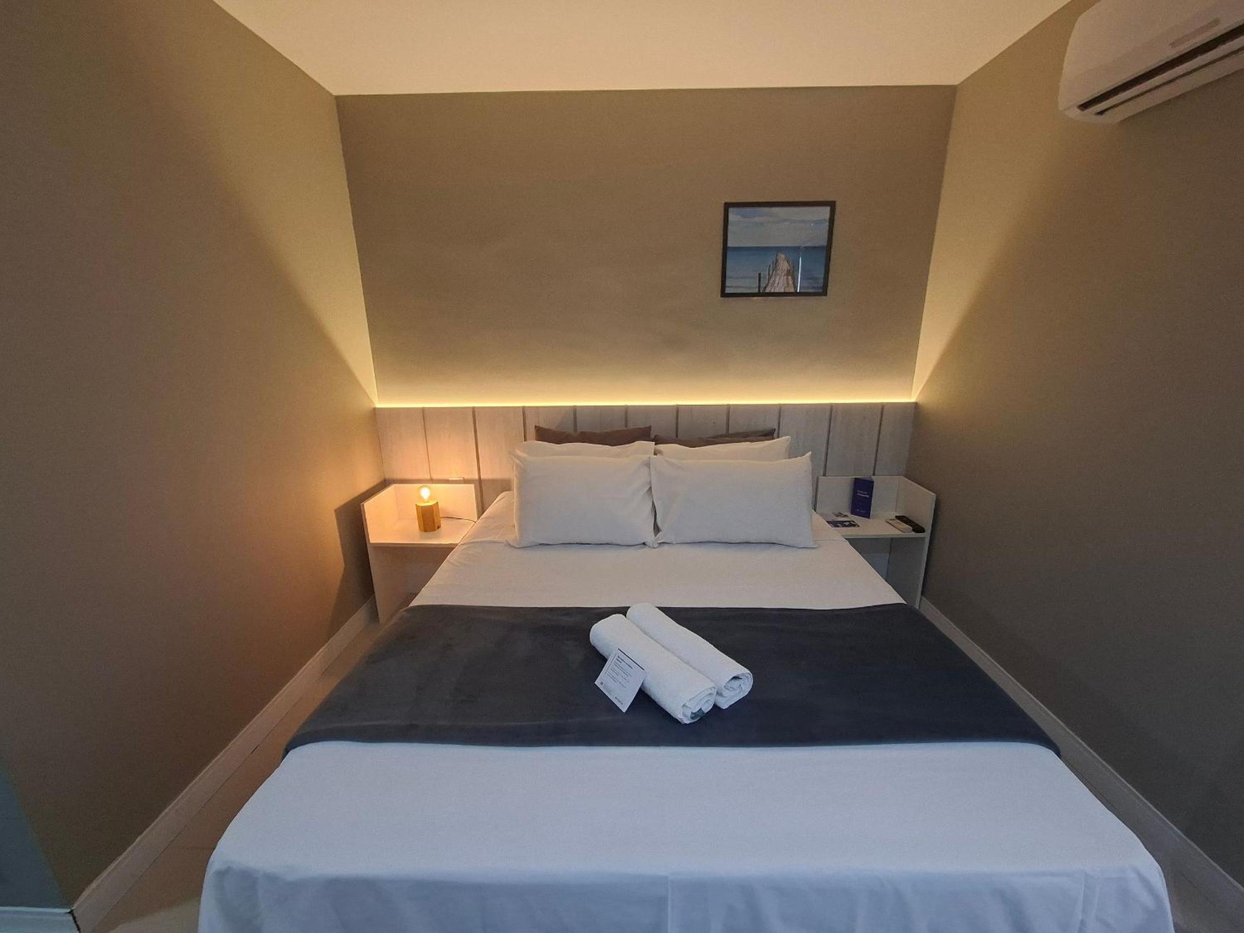 Stay with pool and sauna just steps from the beach in Cabo Frio - HSC