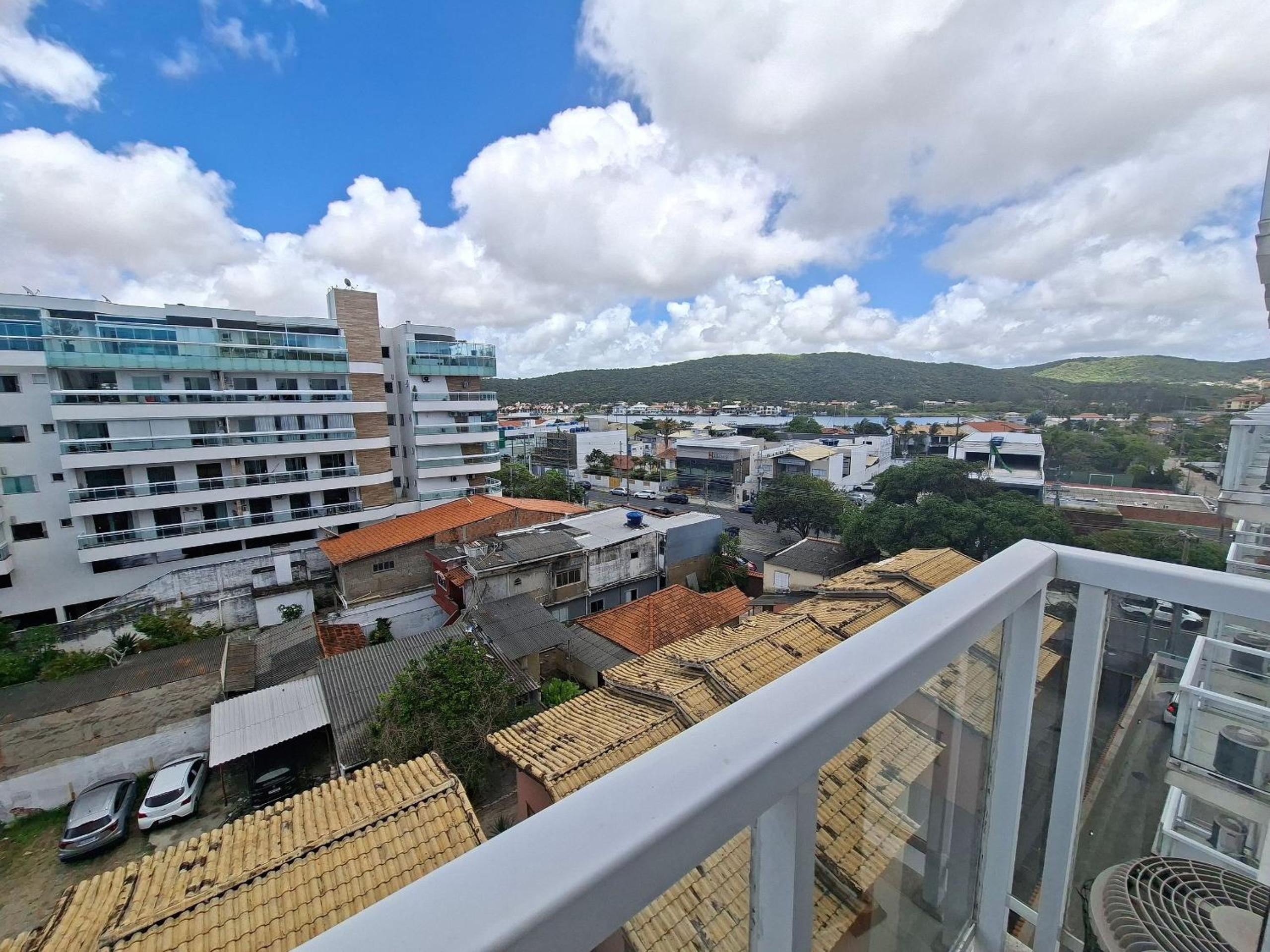 Stay with pool and sauna just steps from the beach in Cabo Frio - HSC