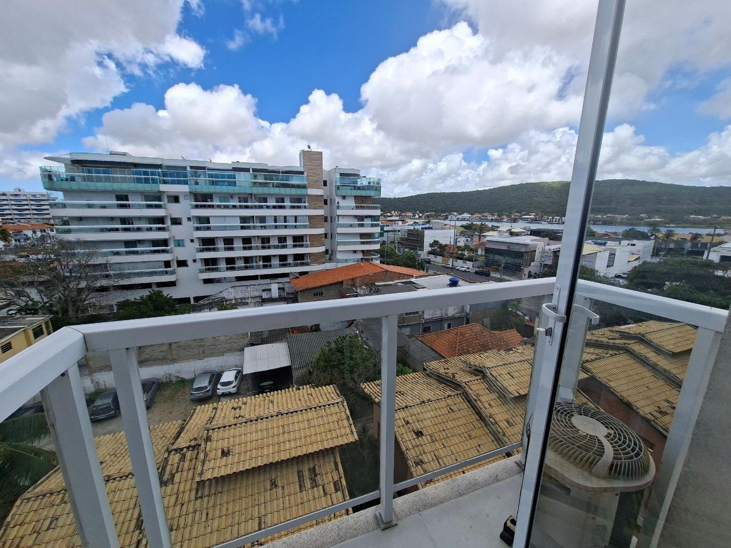 Stay with pool and sauna just steps from the beach in Cabo Frio - HSC