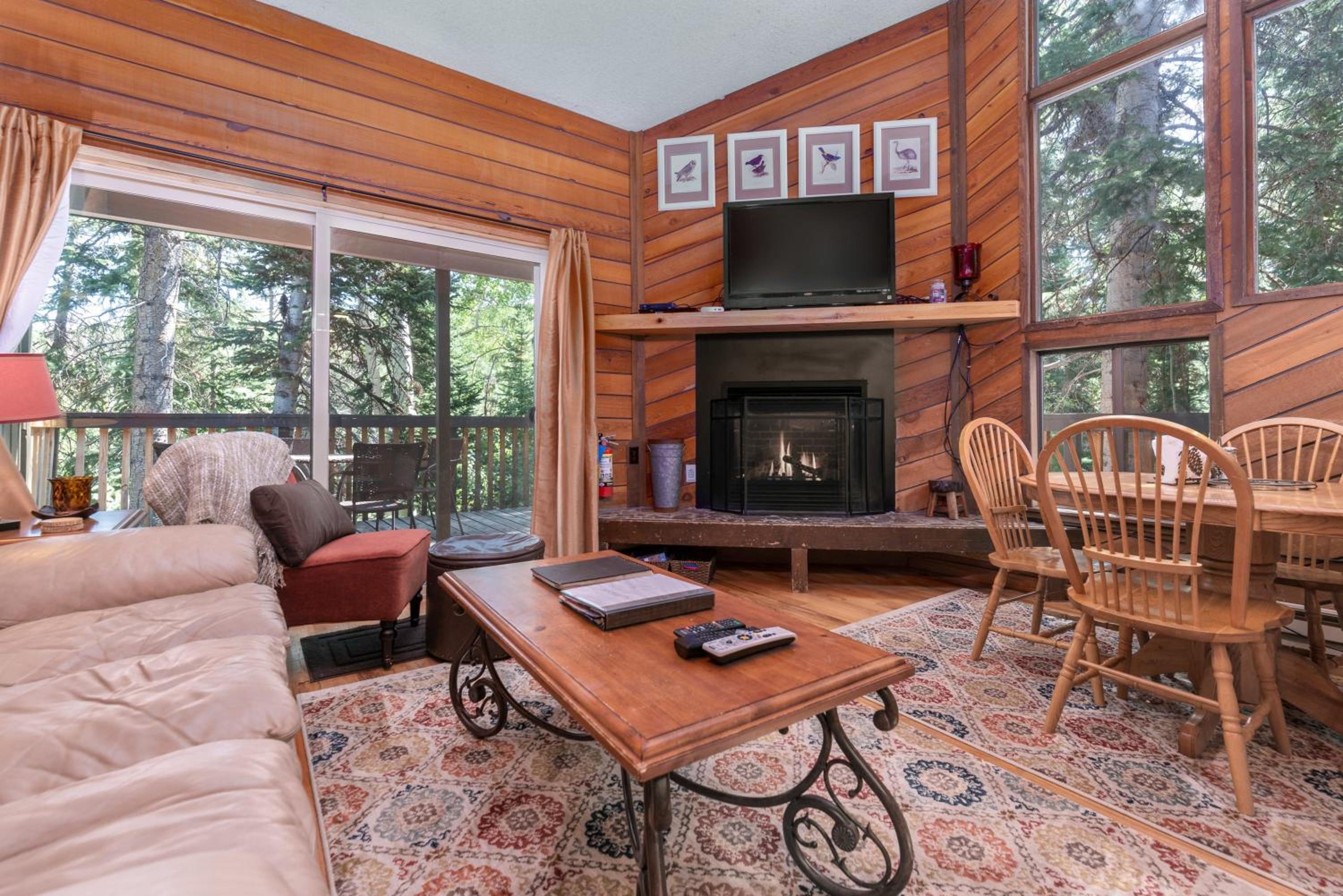 Ski Access SS7B Retreat Pet Friendly