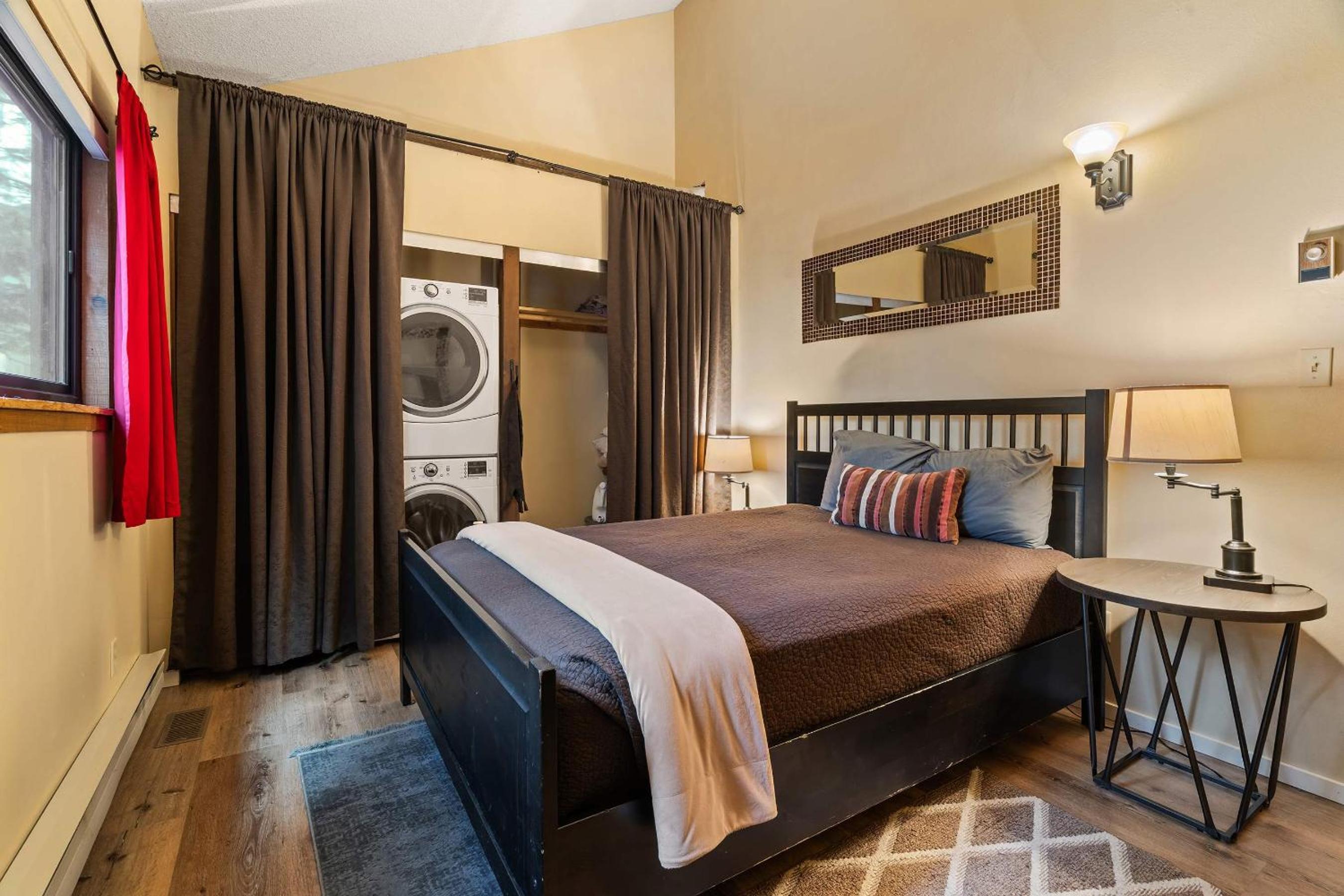 Ski Access SS7B Retreat Pet Friendly