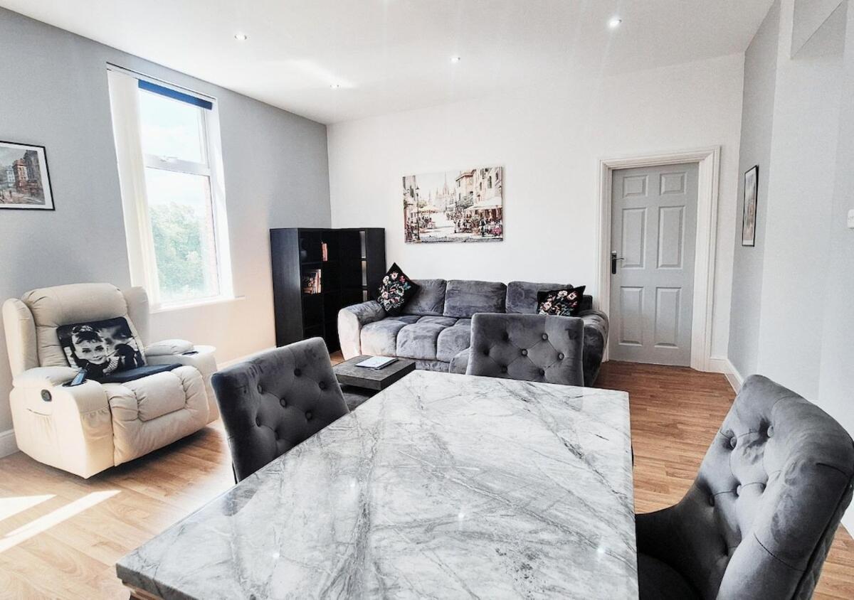 Stylish & Modern 2BR Flat nr Nottingham City Centre