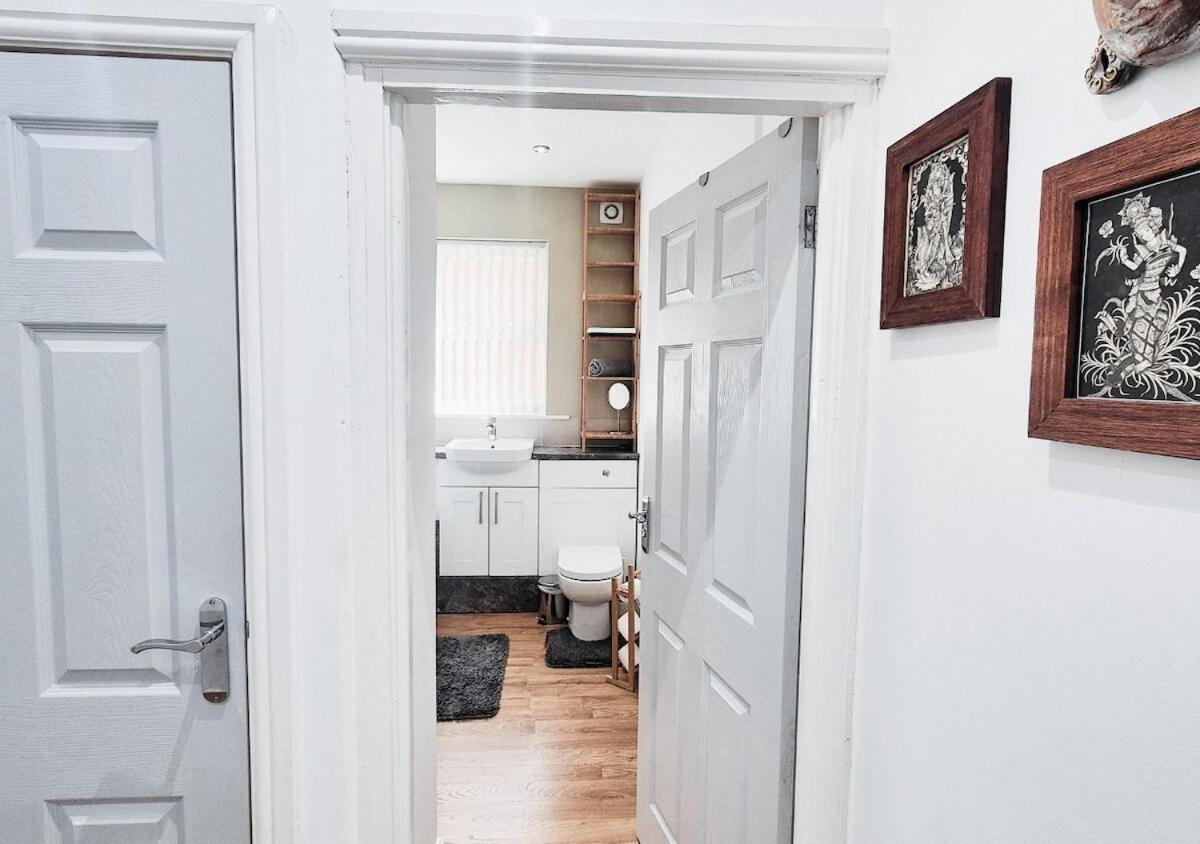 Stylish & Modern 2BR Flat nr Nottingham City Centre