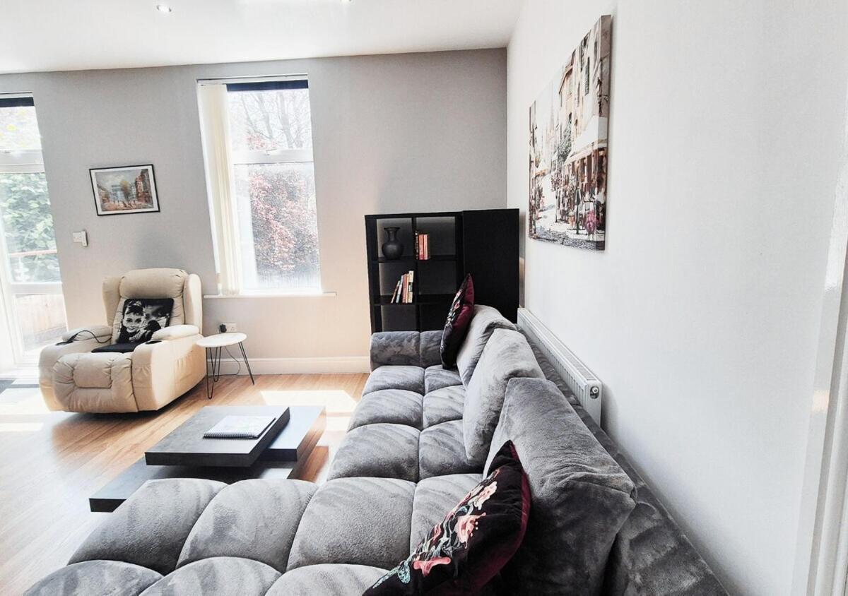 Stylish & Modern 2BR Flat nr Nottingham City Centre