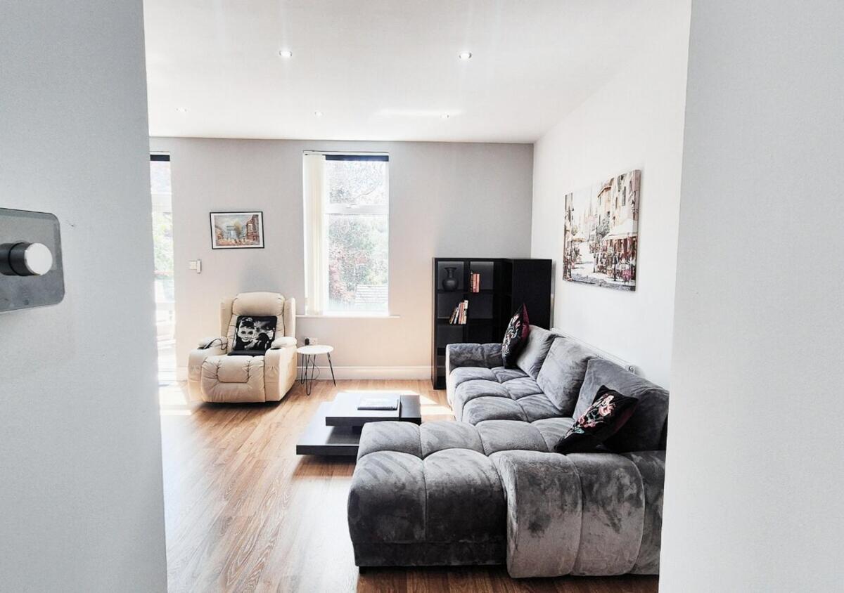 Stylish & Modern 2BR Flat nr Nottingham City Centre