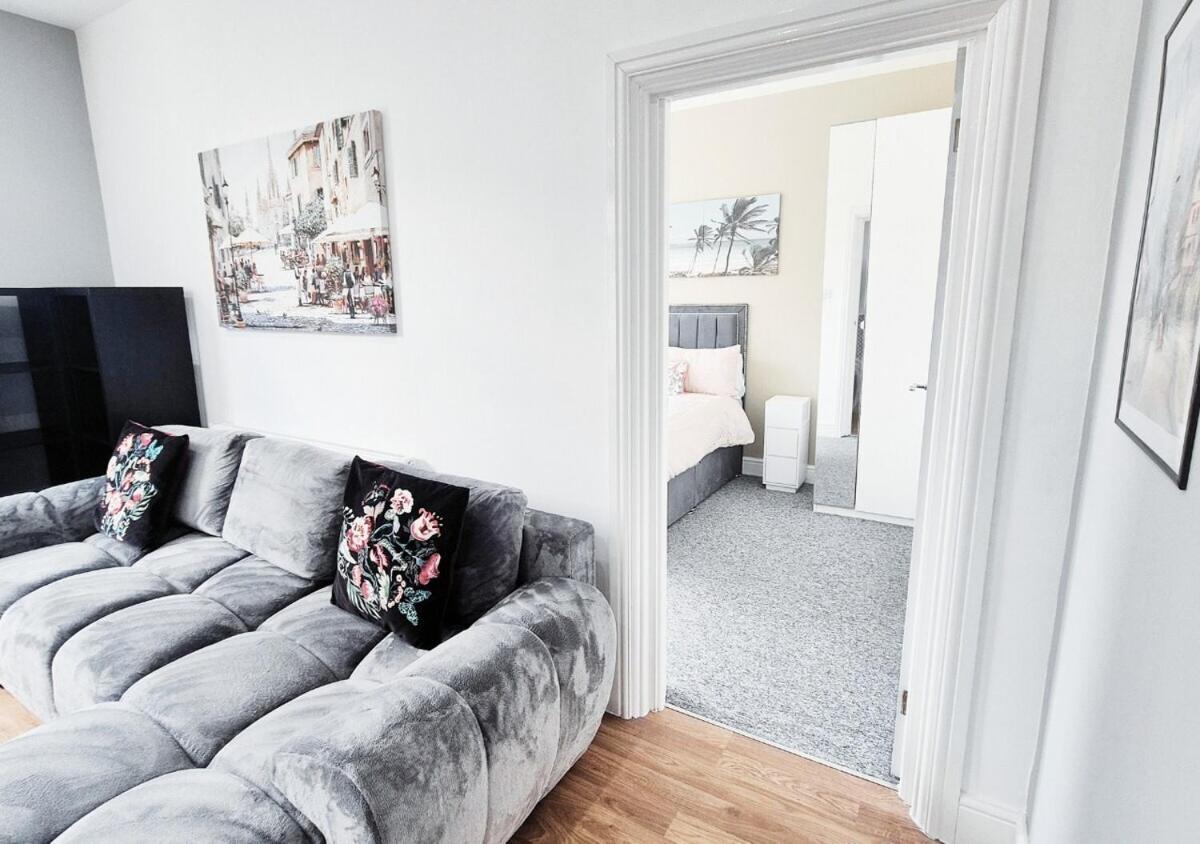 Stylish & Modern 2BR Flat nr Nottingham City Centre