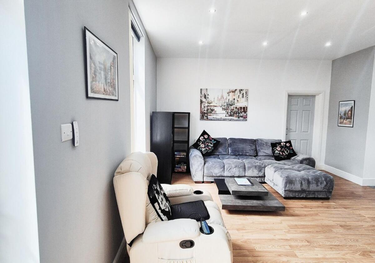 Stylish & Modern 2BR Flat nr Nottingham City Centre