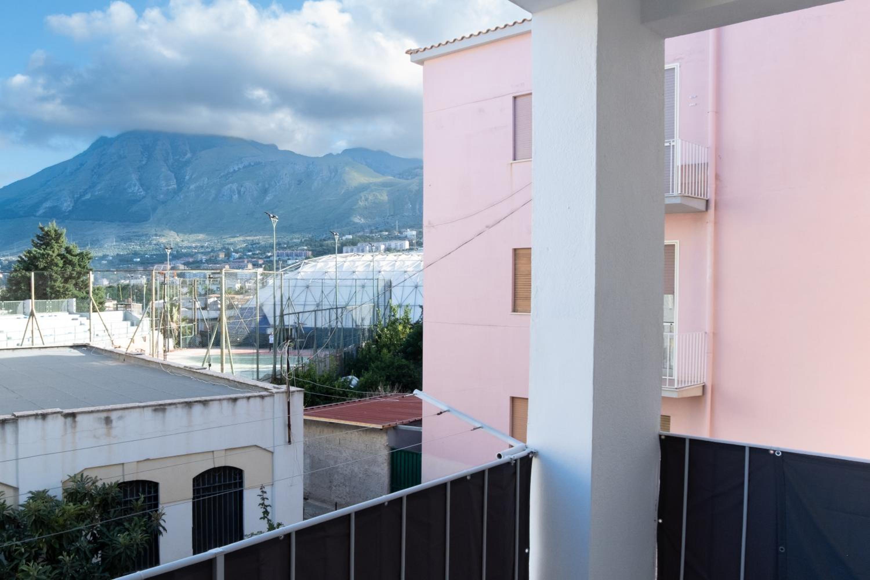 Ampio e Luminoso Appartamento con 3 Camere - Re D'Aragona Vacanze, Termini Imerese