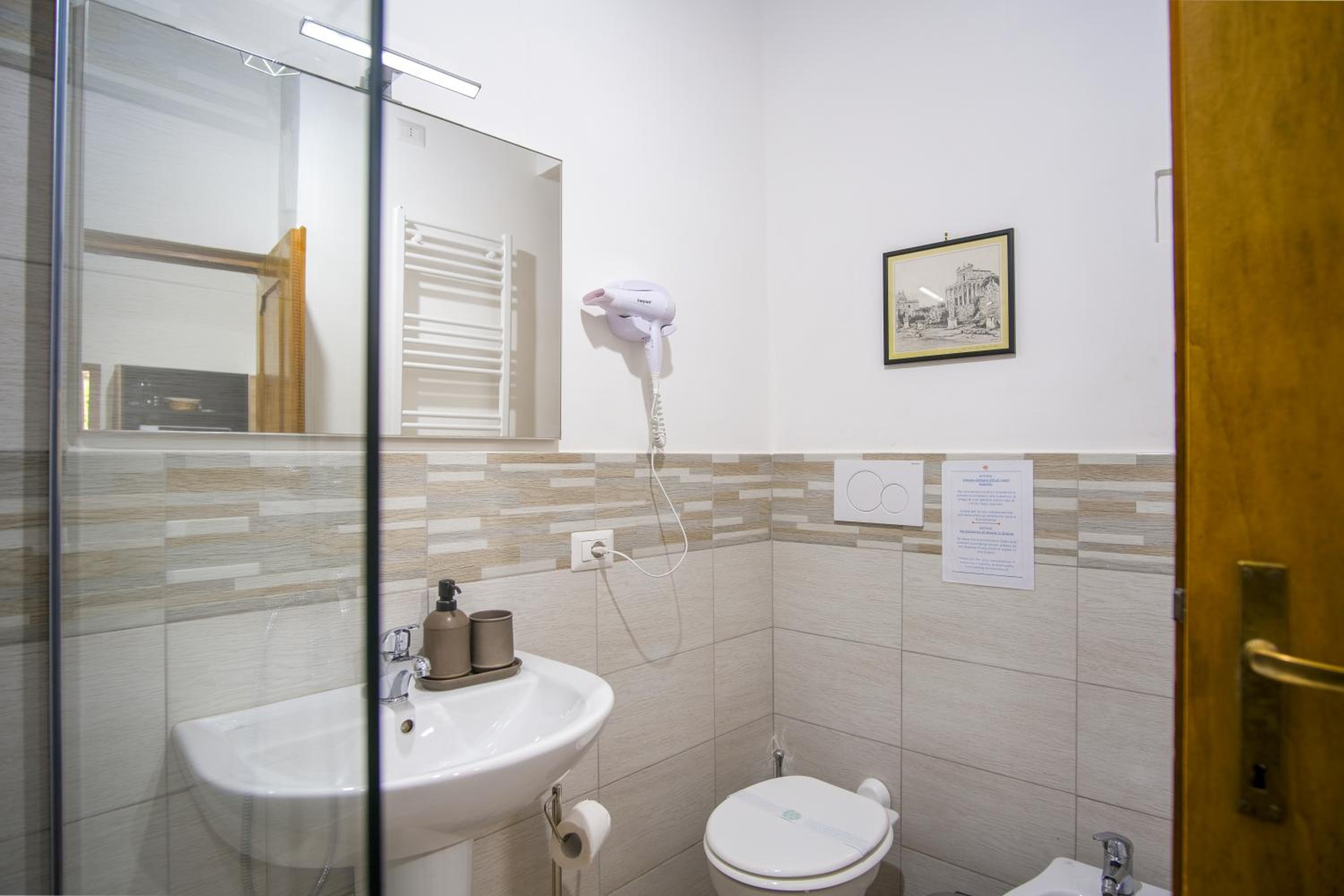 Elegantis Trastevere Comfortable Apartment in the Heart of Historic City