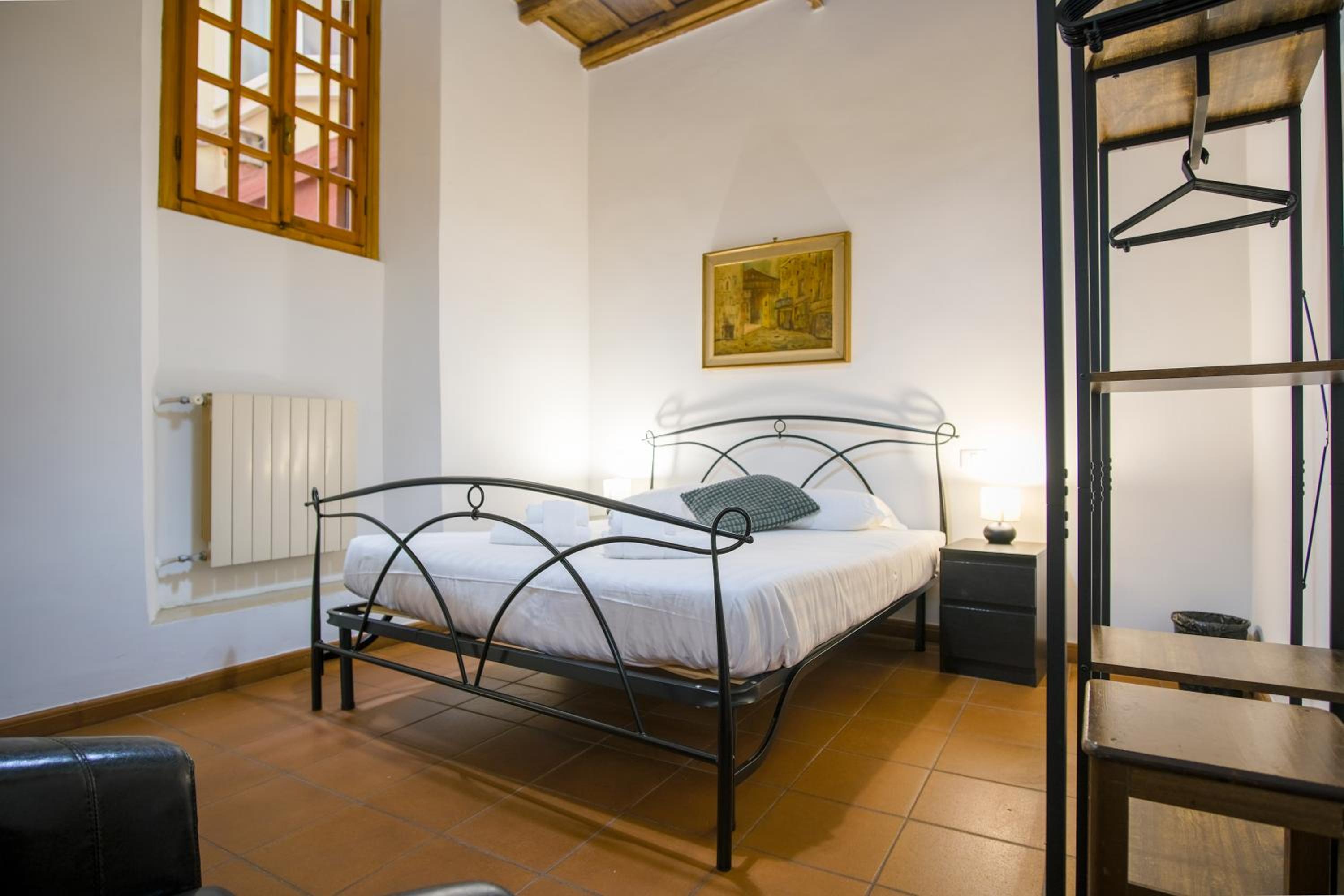 Elegantis Trastevere Comfortable Apartment in the Heart of Historic City