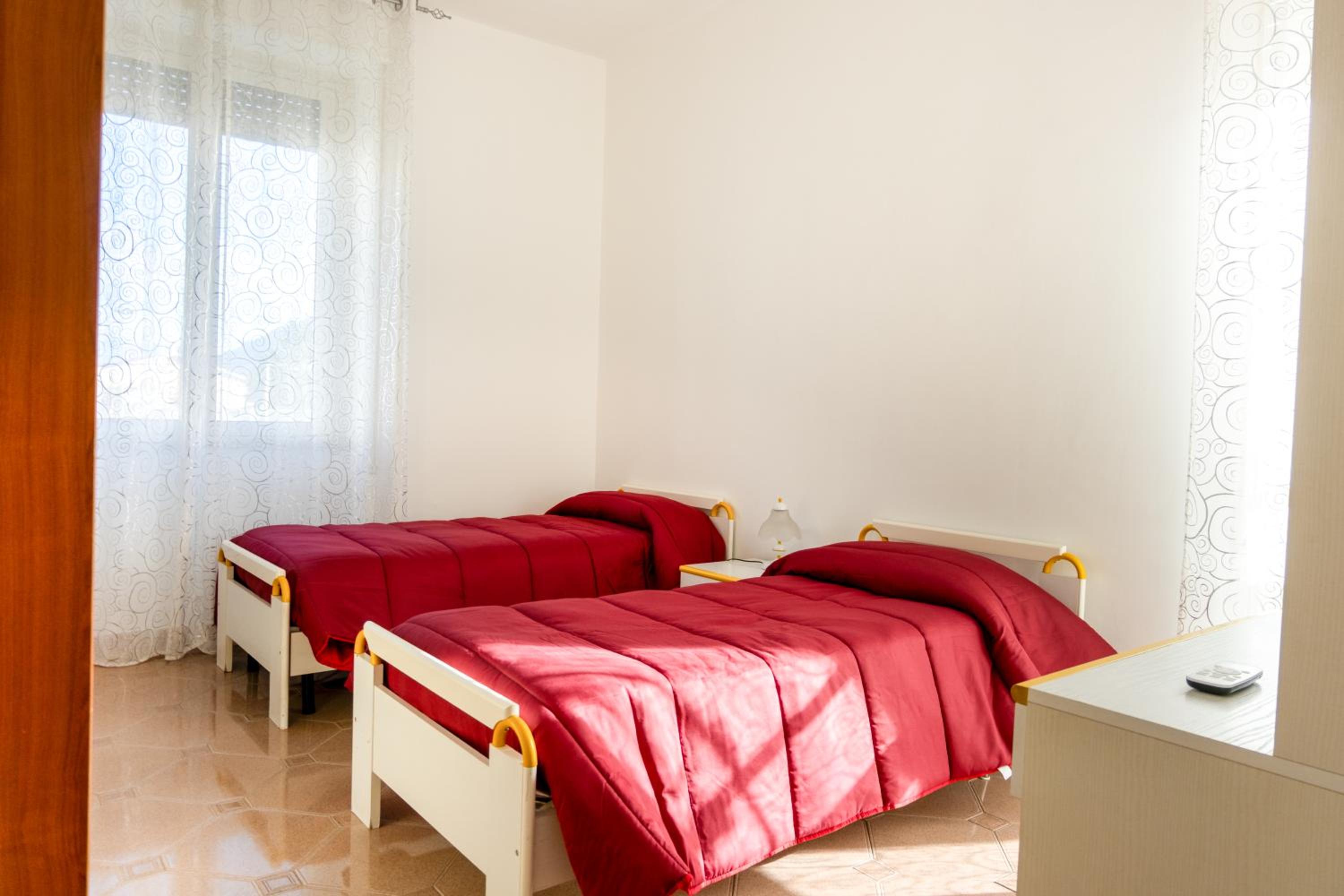 Ampio e Luminoso Appartamento con 3 Camere - Re D'Aragona Vacanze, Termini Imerese