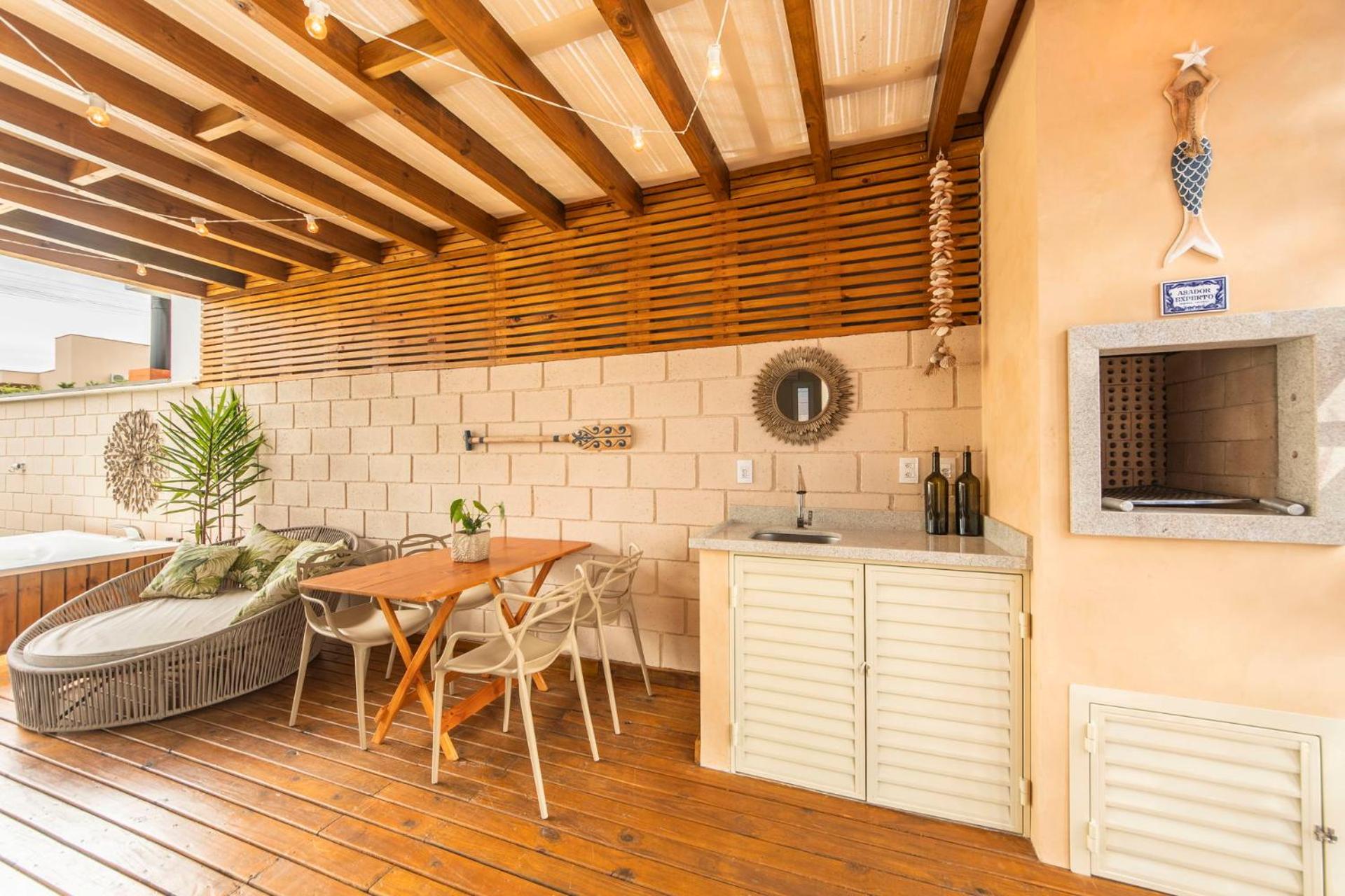 Casa com jardim e banheira para 2 pessoas UR7030