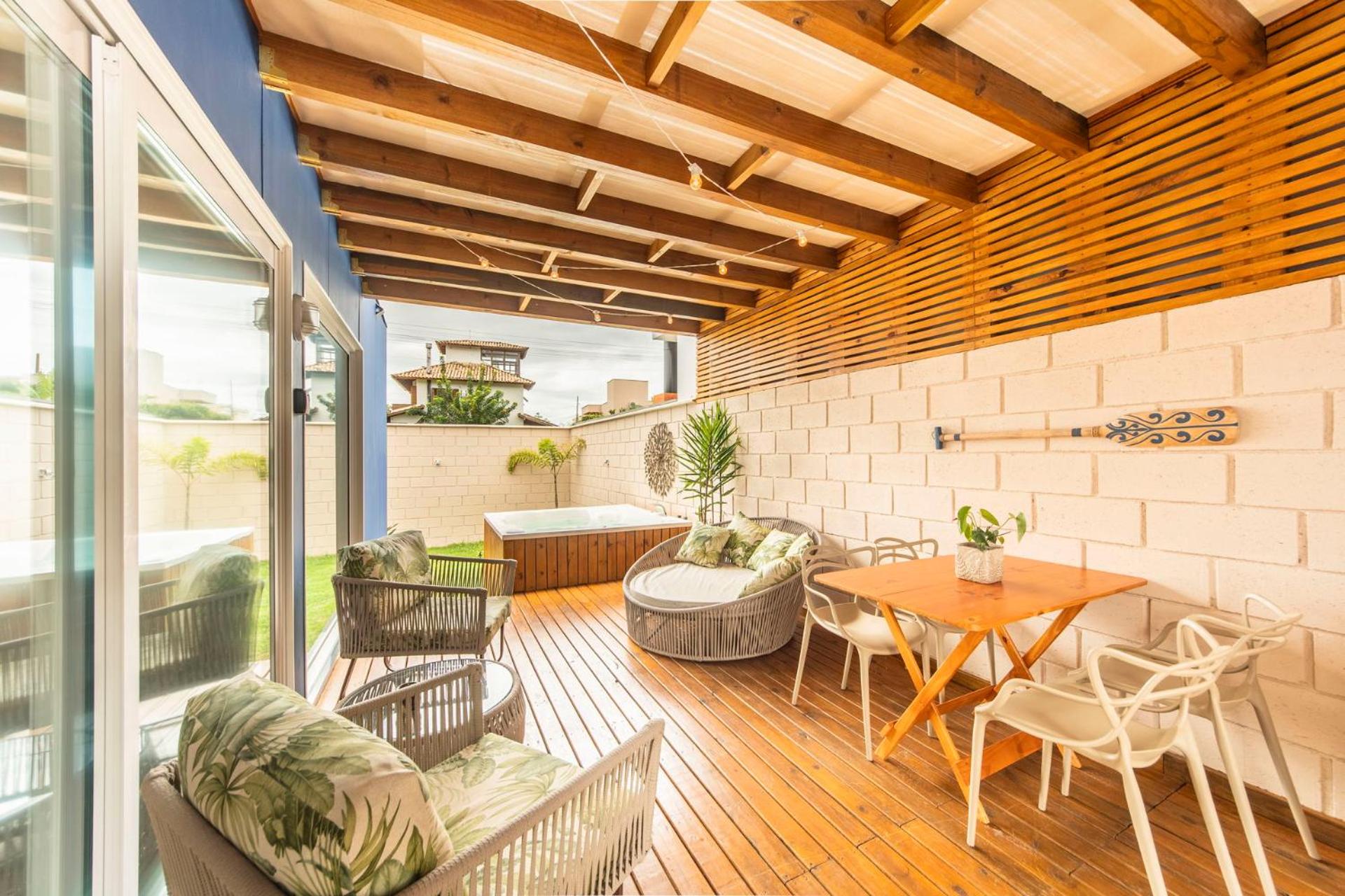 Casa com jardim e banheira para 2 pessoas UR7030