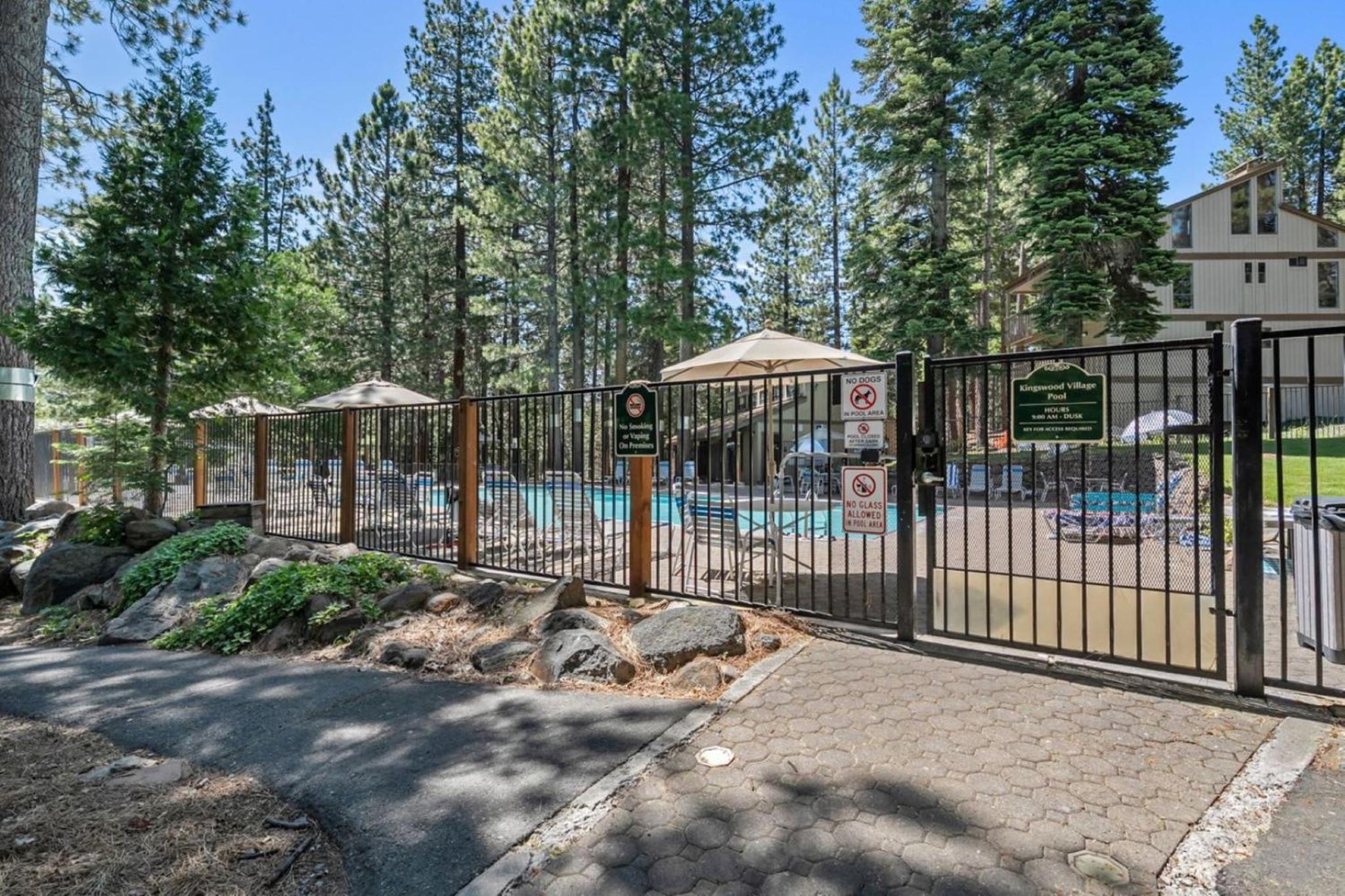 Creekside Chalet Stay for 6