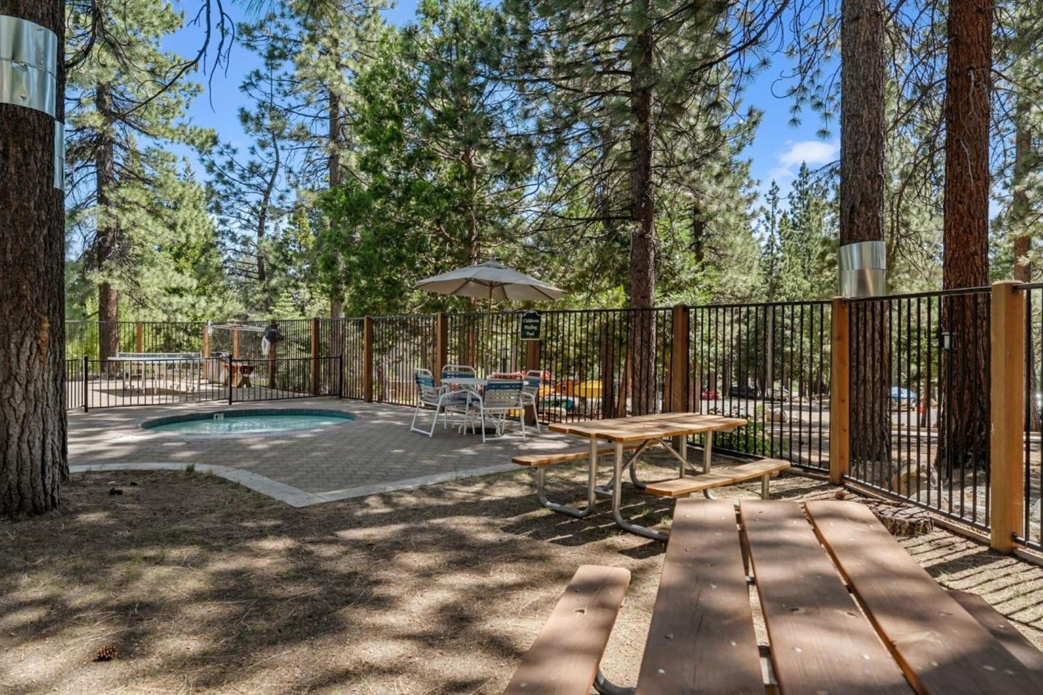 Creekside Chalet Stay for 6